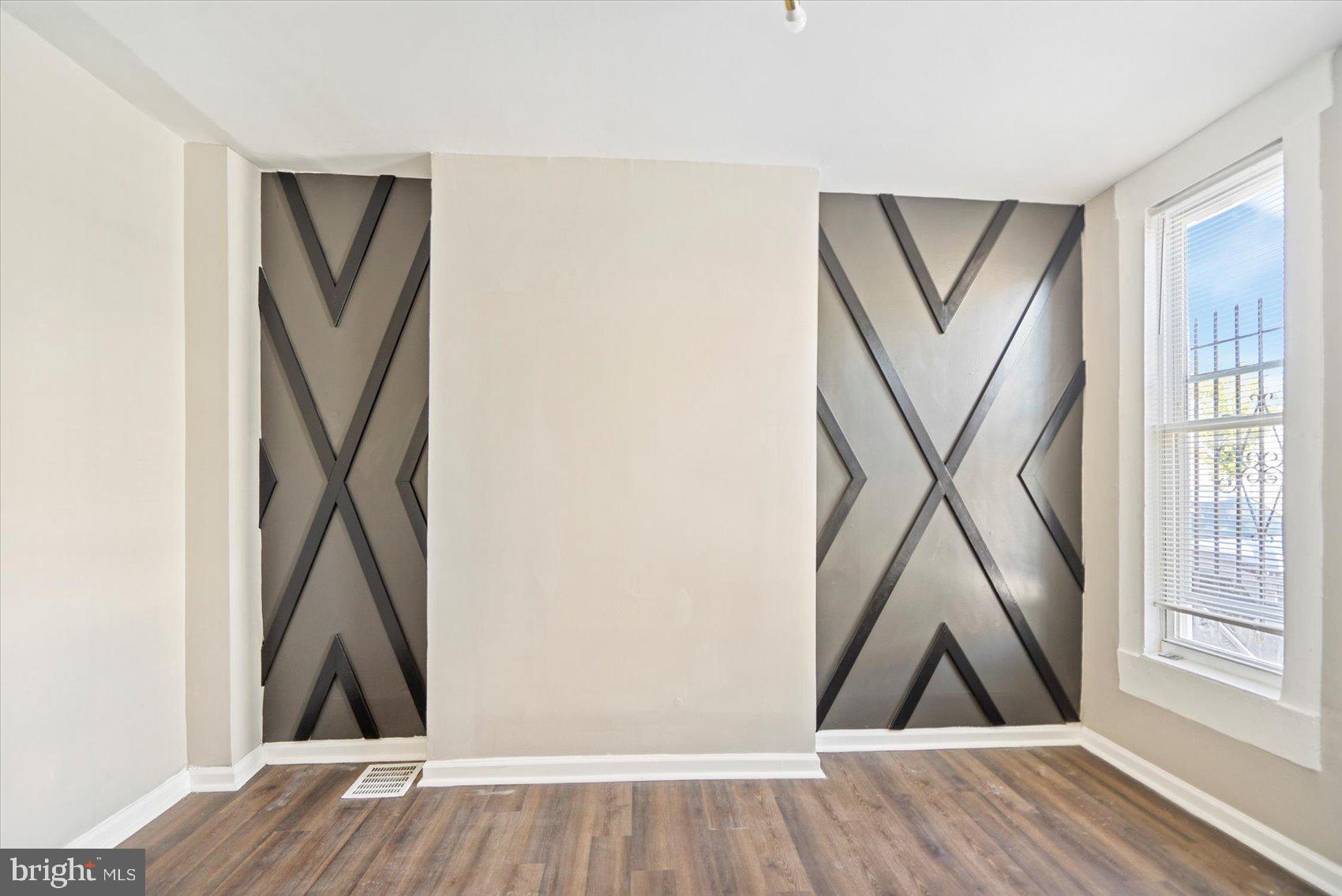 BROADWAY EAST - Residential