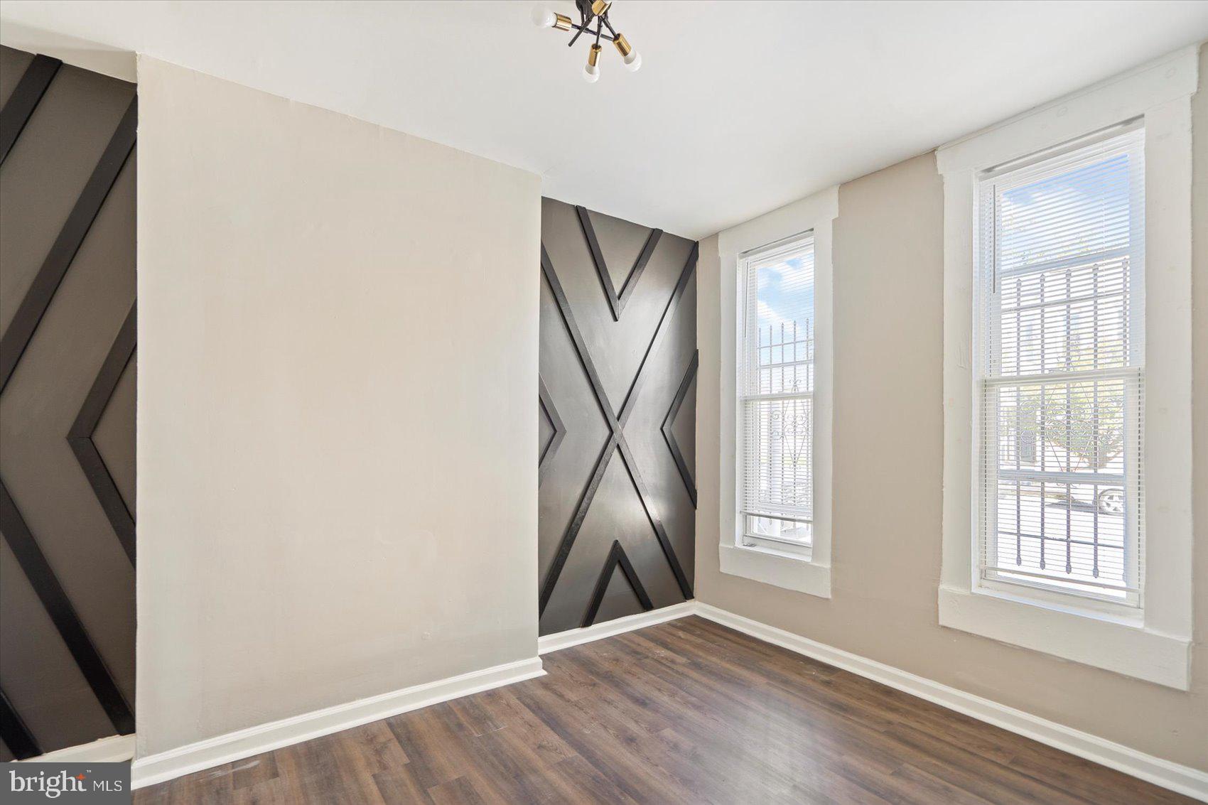 BROADWAY EAST - Residential