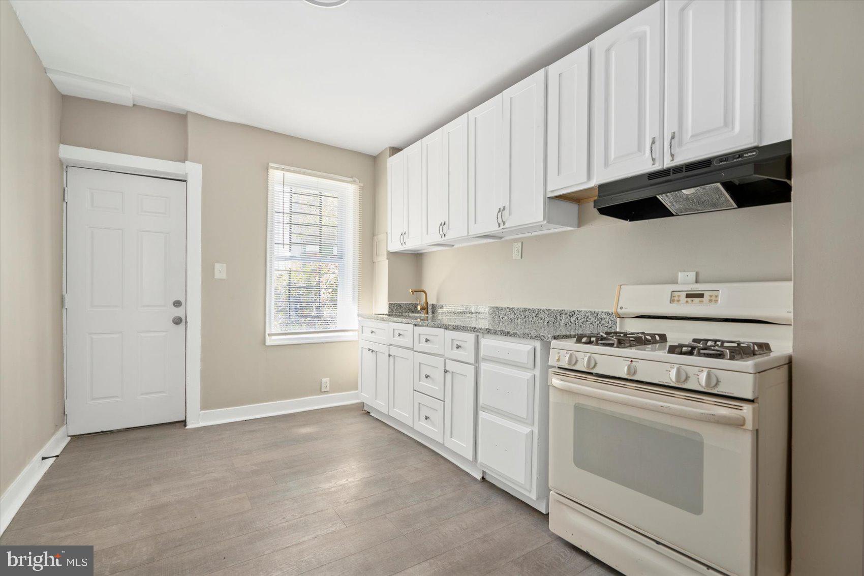 BROADWAY EAST - Residential