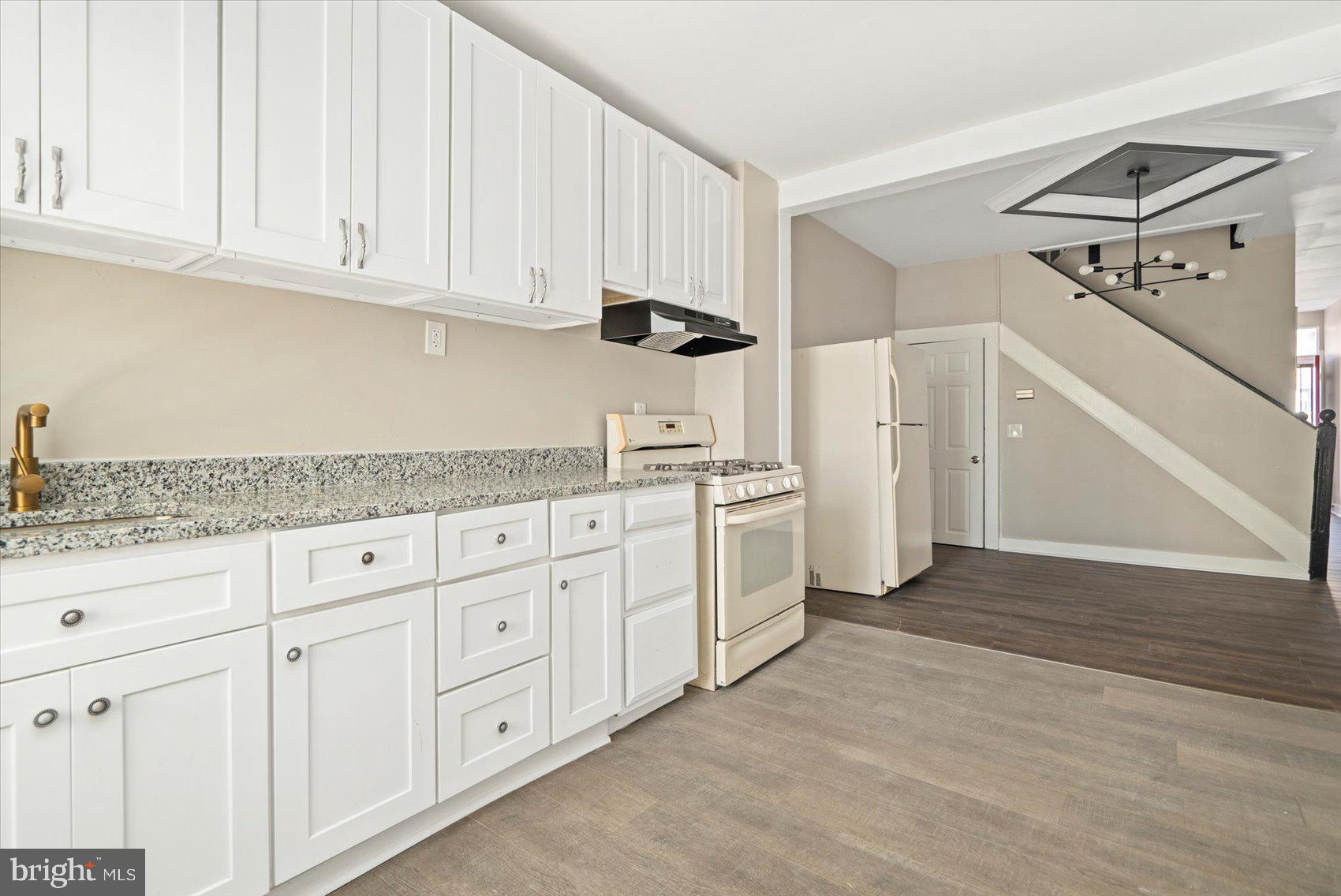 BROADWAY EAST - Residential