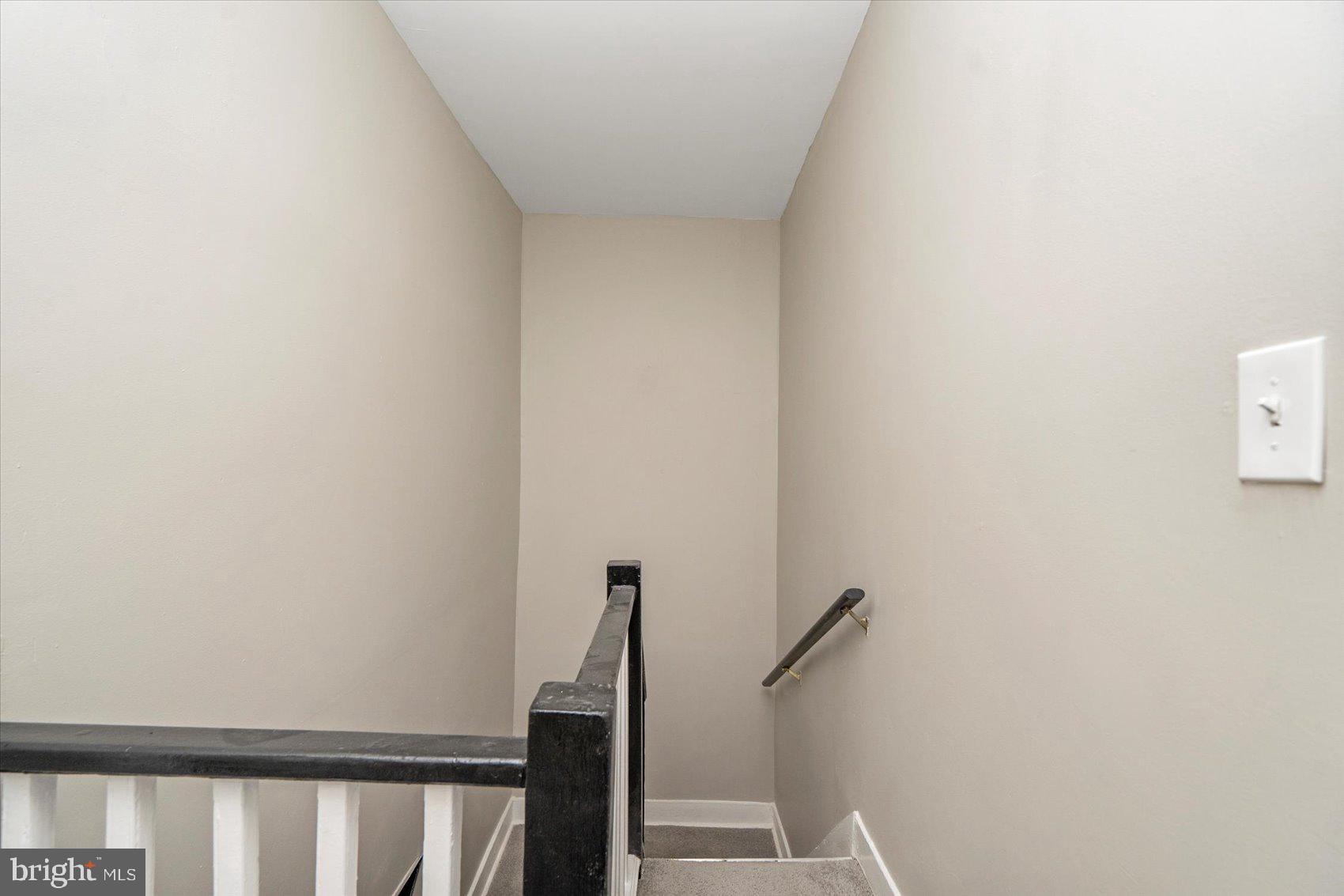 BROADWAY EAST - Residential