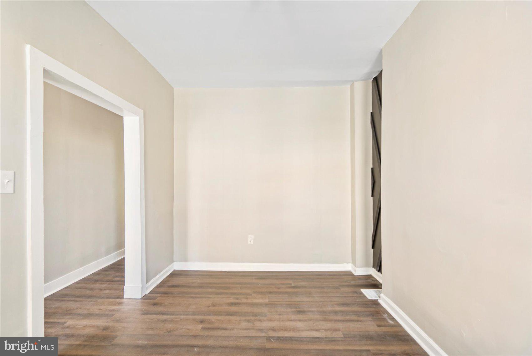 BROADWAY EAST - Residential