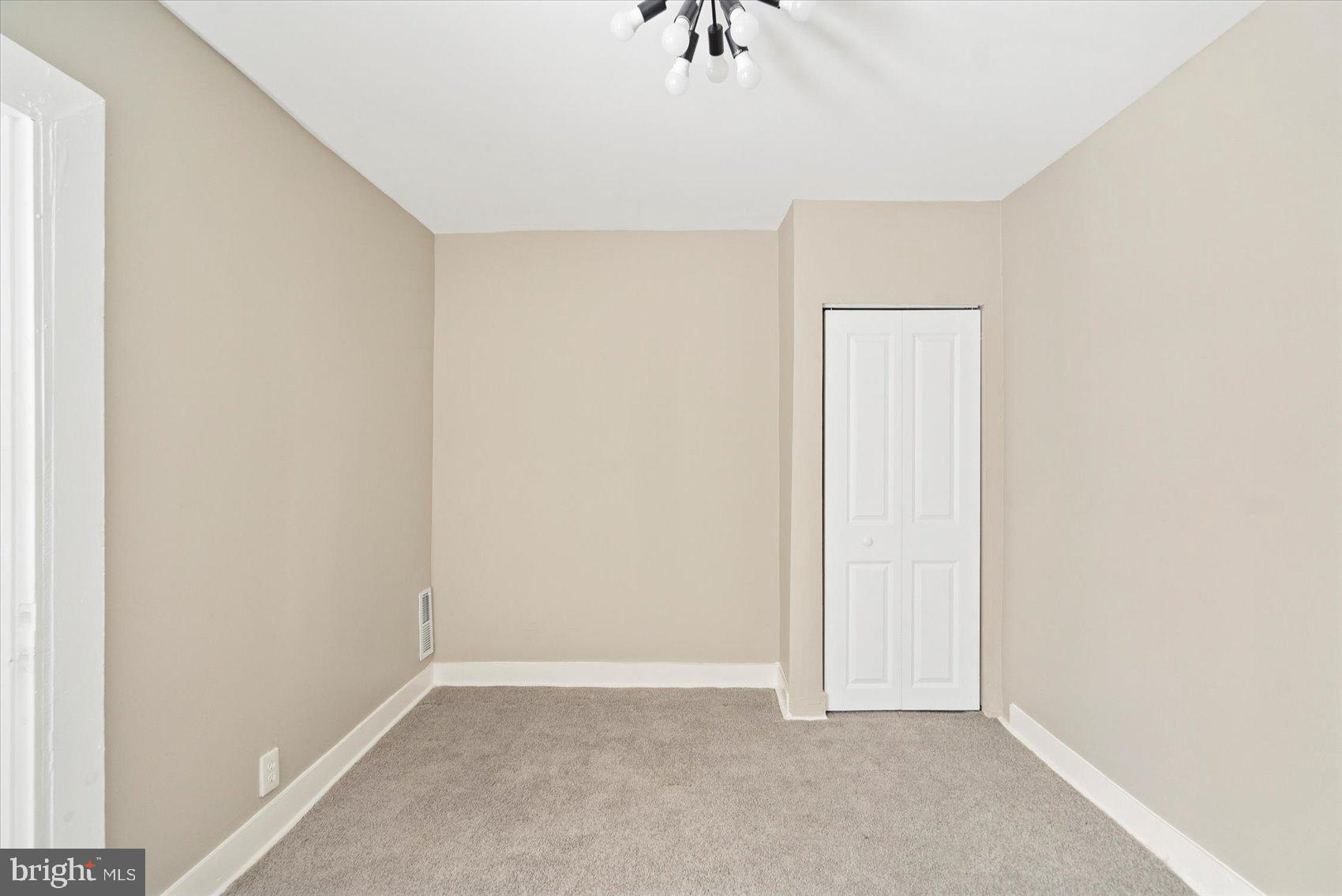 BROADWAY EAST - Residential