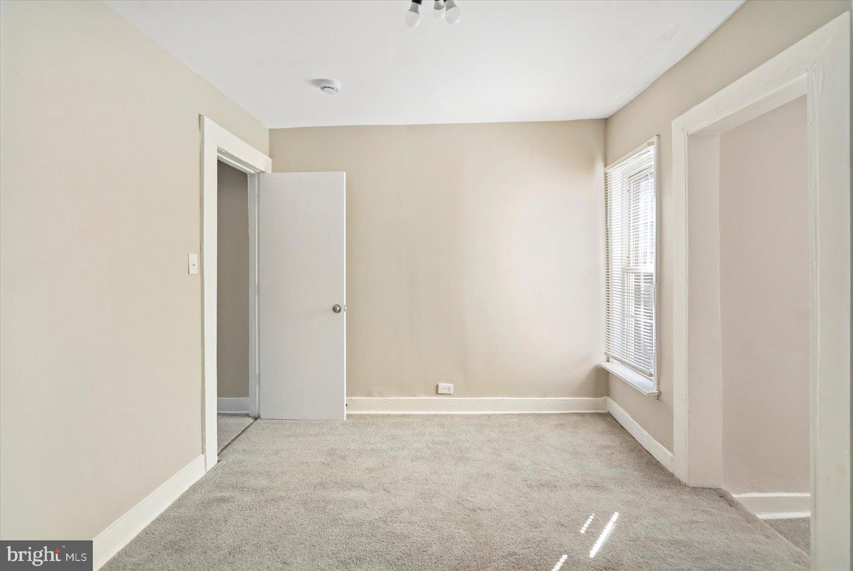 BROADWAY EAST - Residential