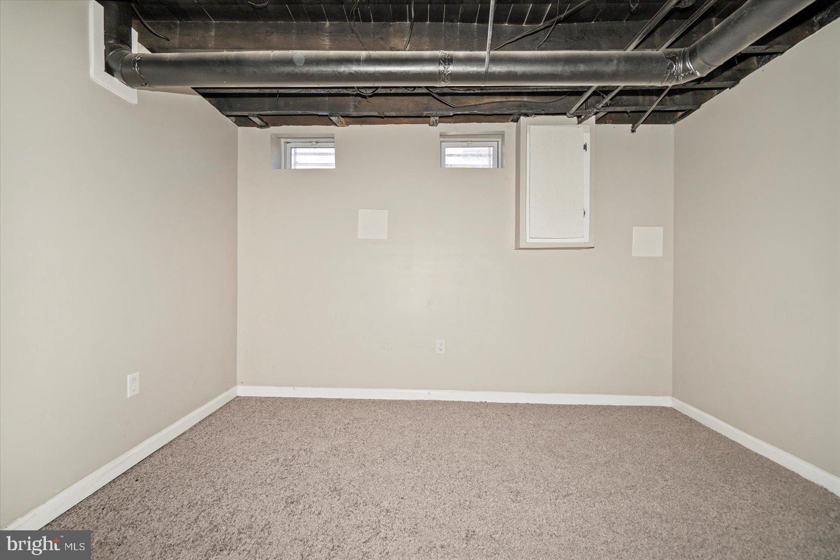 BROADWAY EAST - Residential