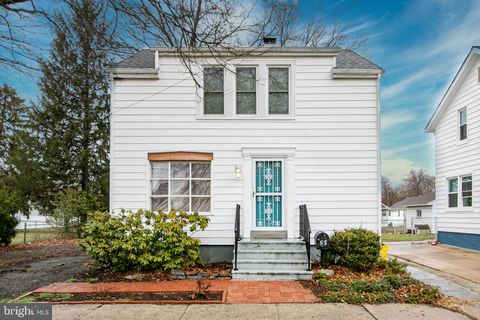 Homes For Sale - 52 Leuckel Avenue<br/> Mercer County, HAMILTON, NJ 08619