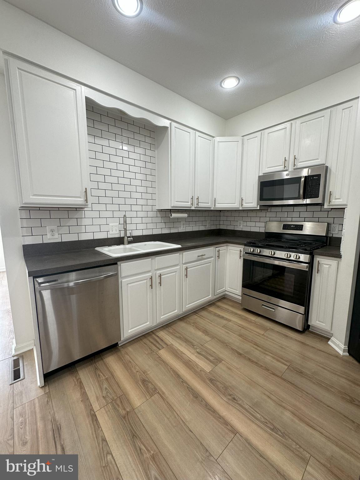 PINEY RIDGE VILLAGE - Residential