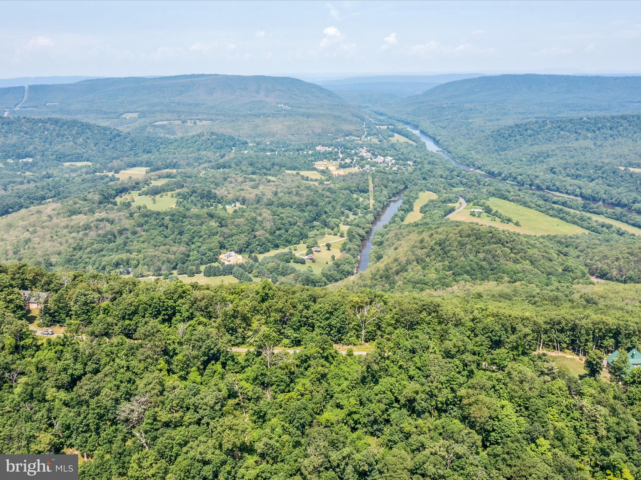 QUAINT HILLS MOUNTAIN SECTION - Land