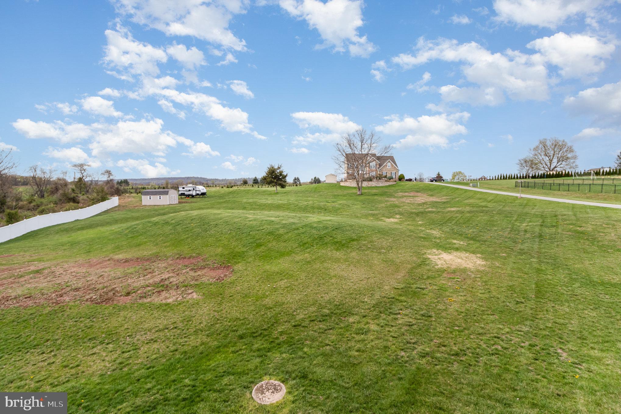 ROLLING HILLS ESTATES - Residential