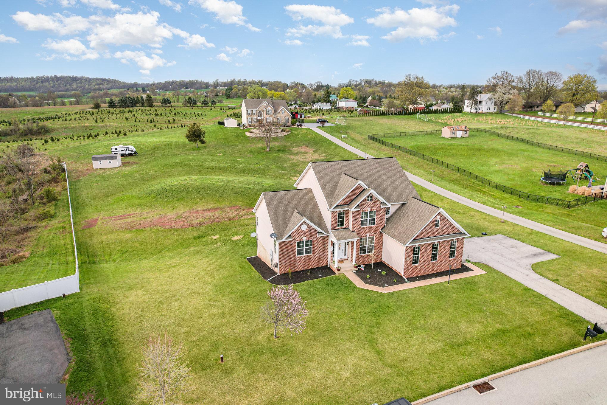 ROLLING HILLS ESTATES - Residential