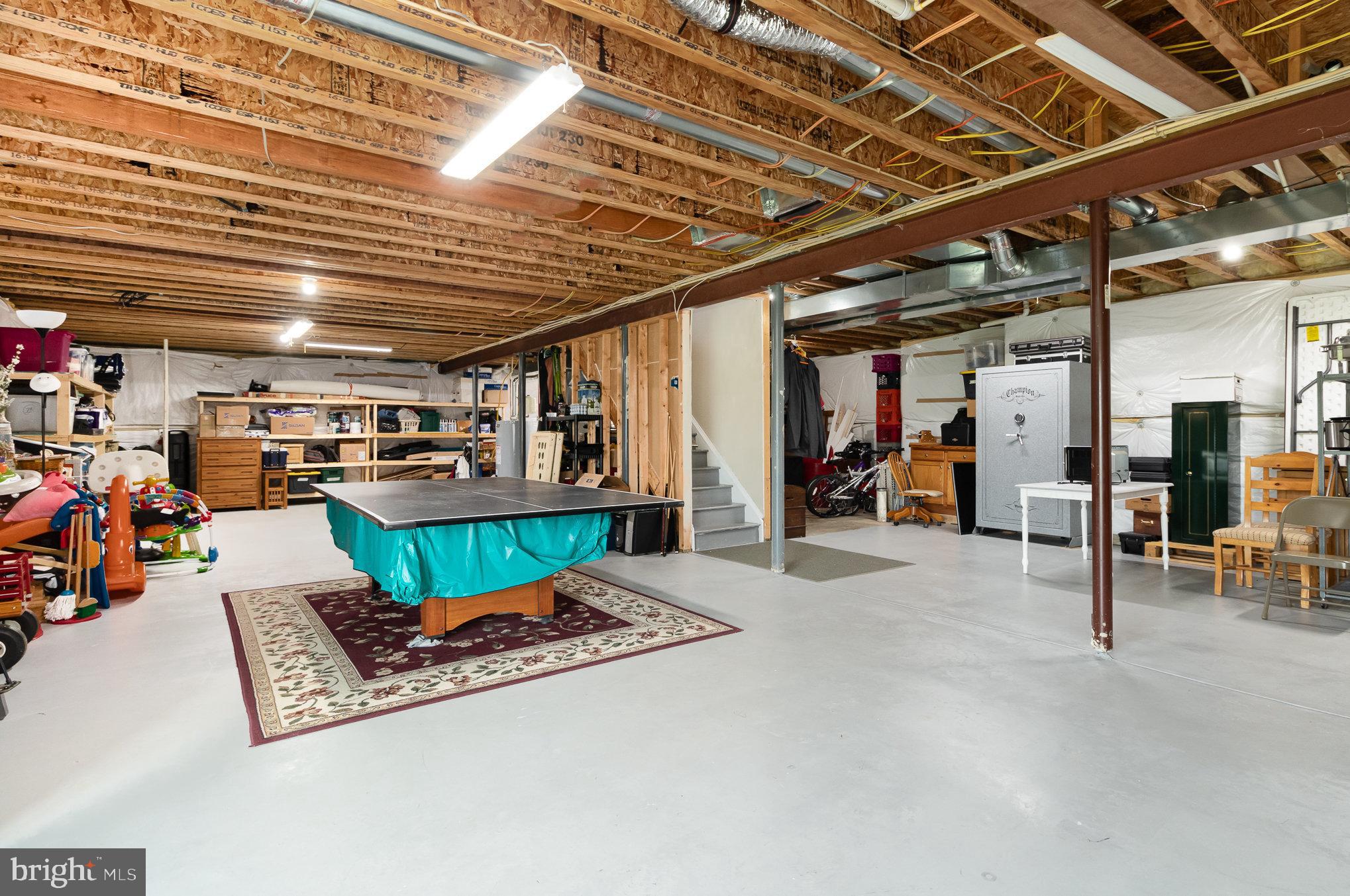 ROLLING HILLS ESTATES - Residential