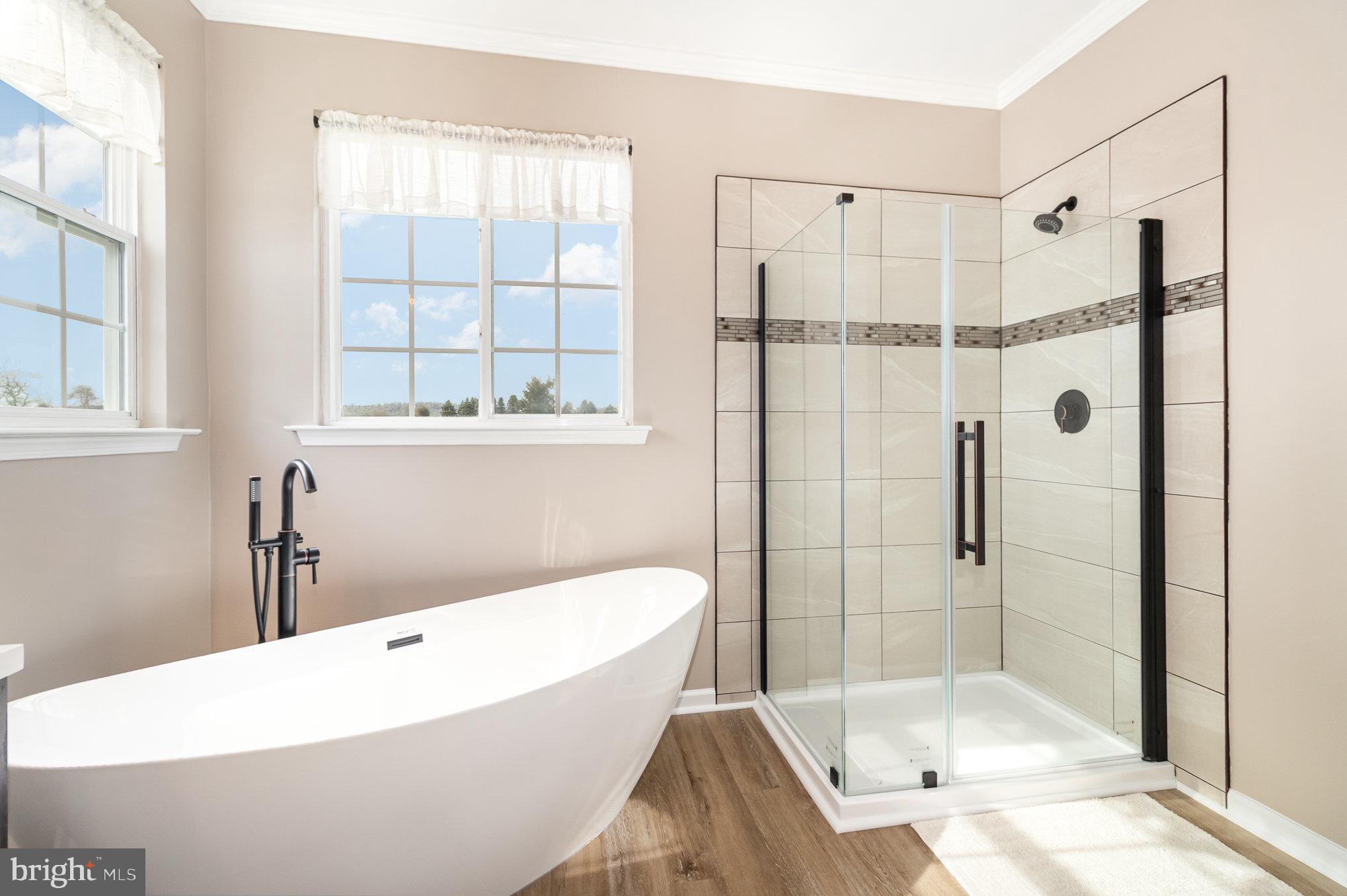 ROLLING HILLS ESTATES - Residential