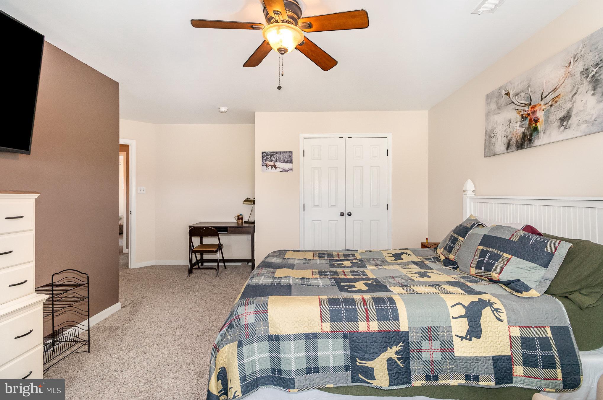 ROLLING HILLS ESTATES - Residential