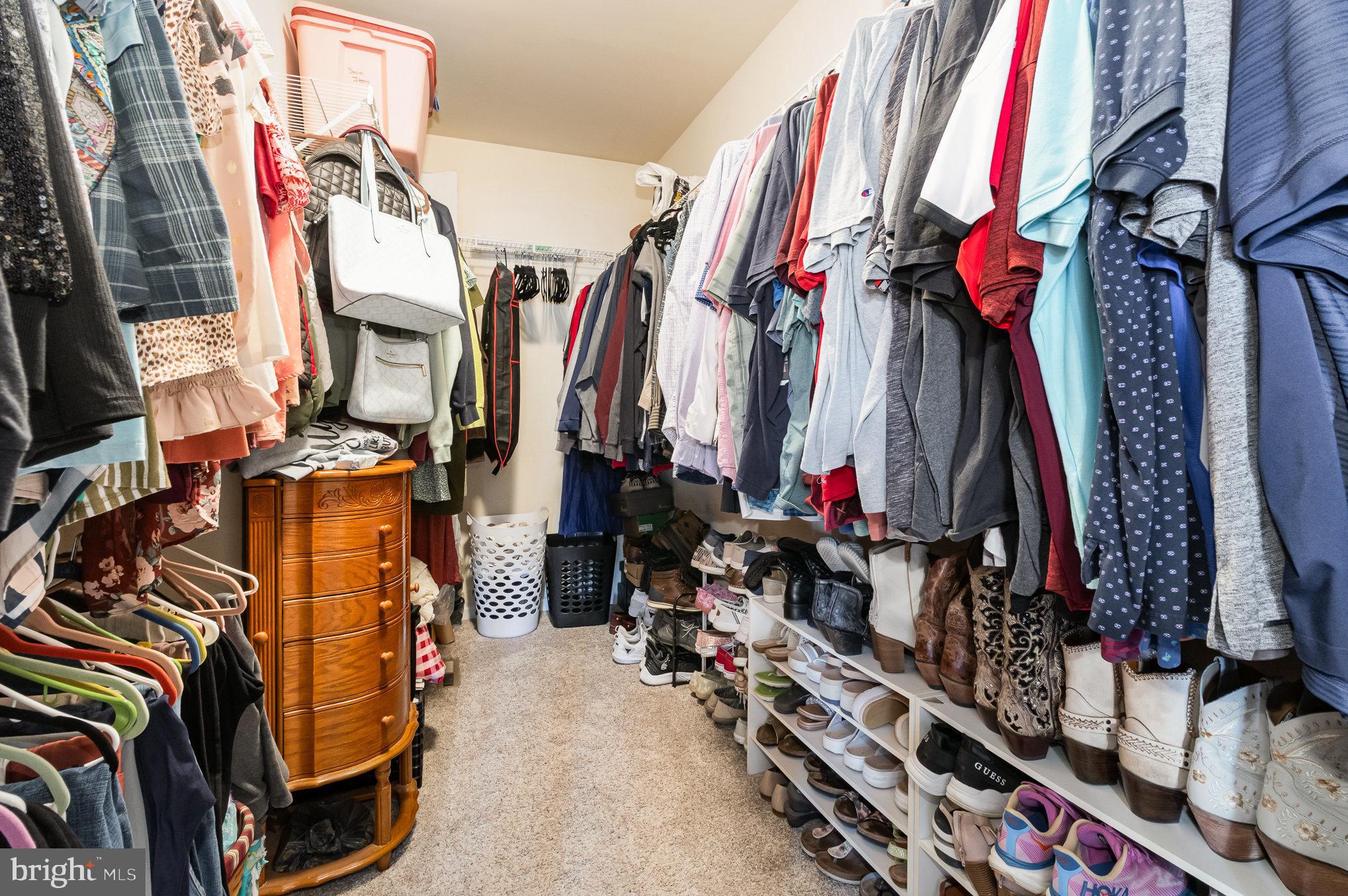 ROLLING HILLS ESTATES - Residential