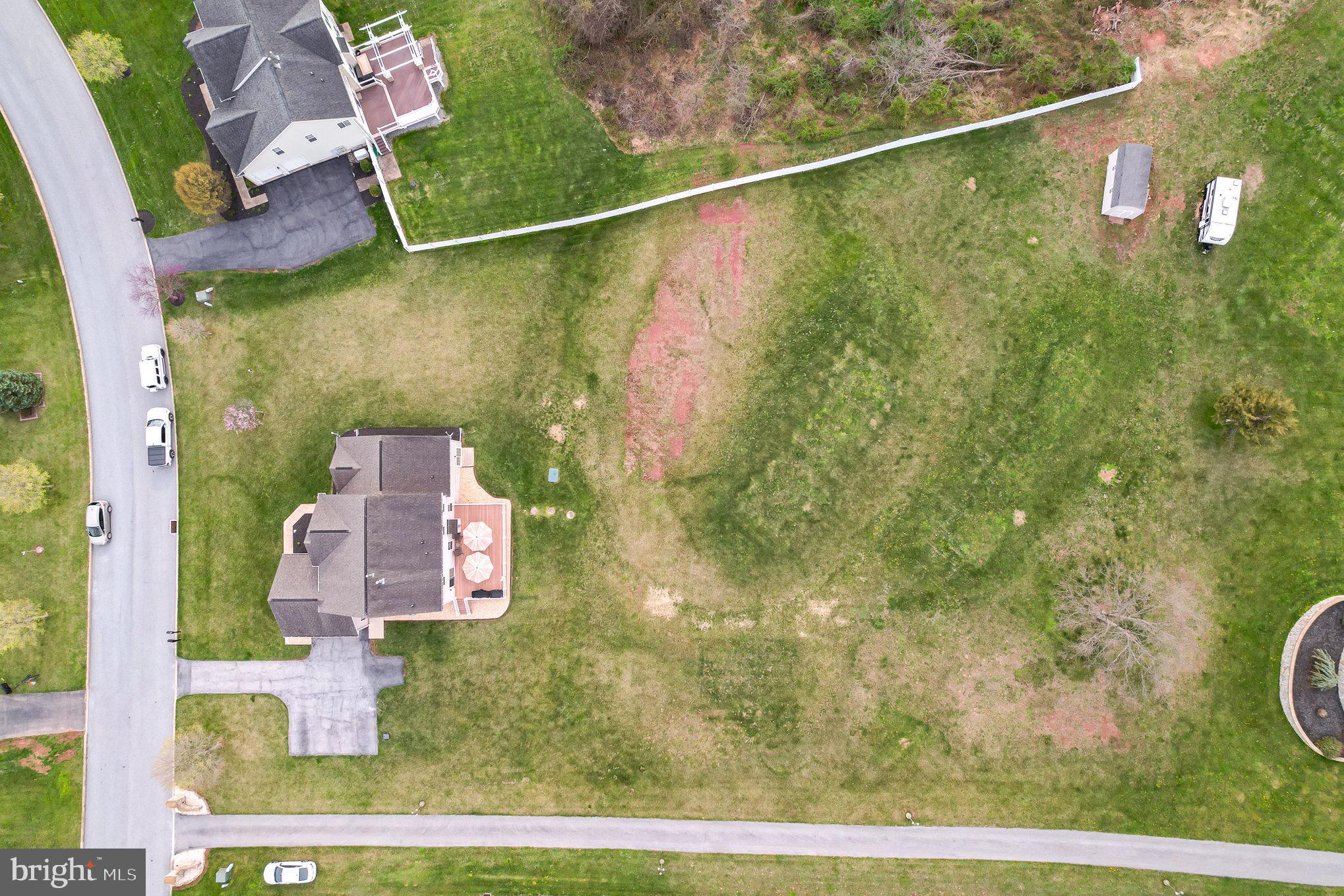 ROLLING HILLS ESTATES - Residential