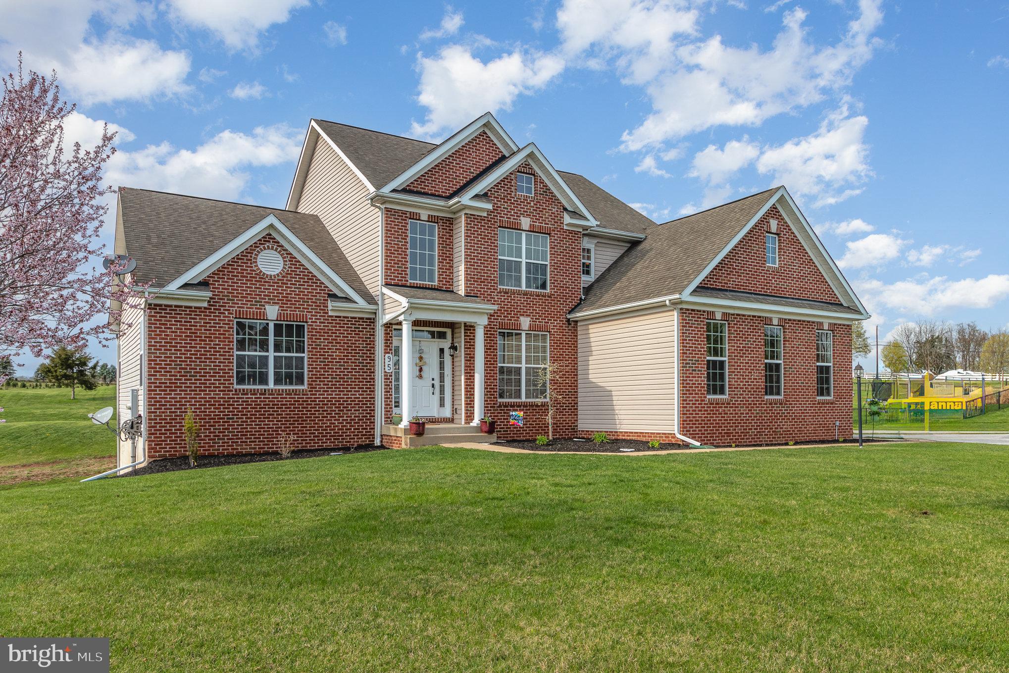 ROLLING HILLS ESTATES - Residential