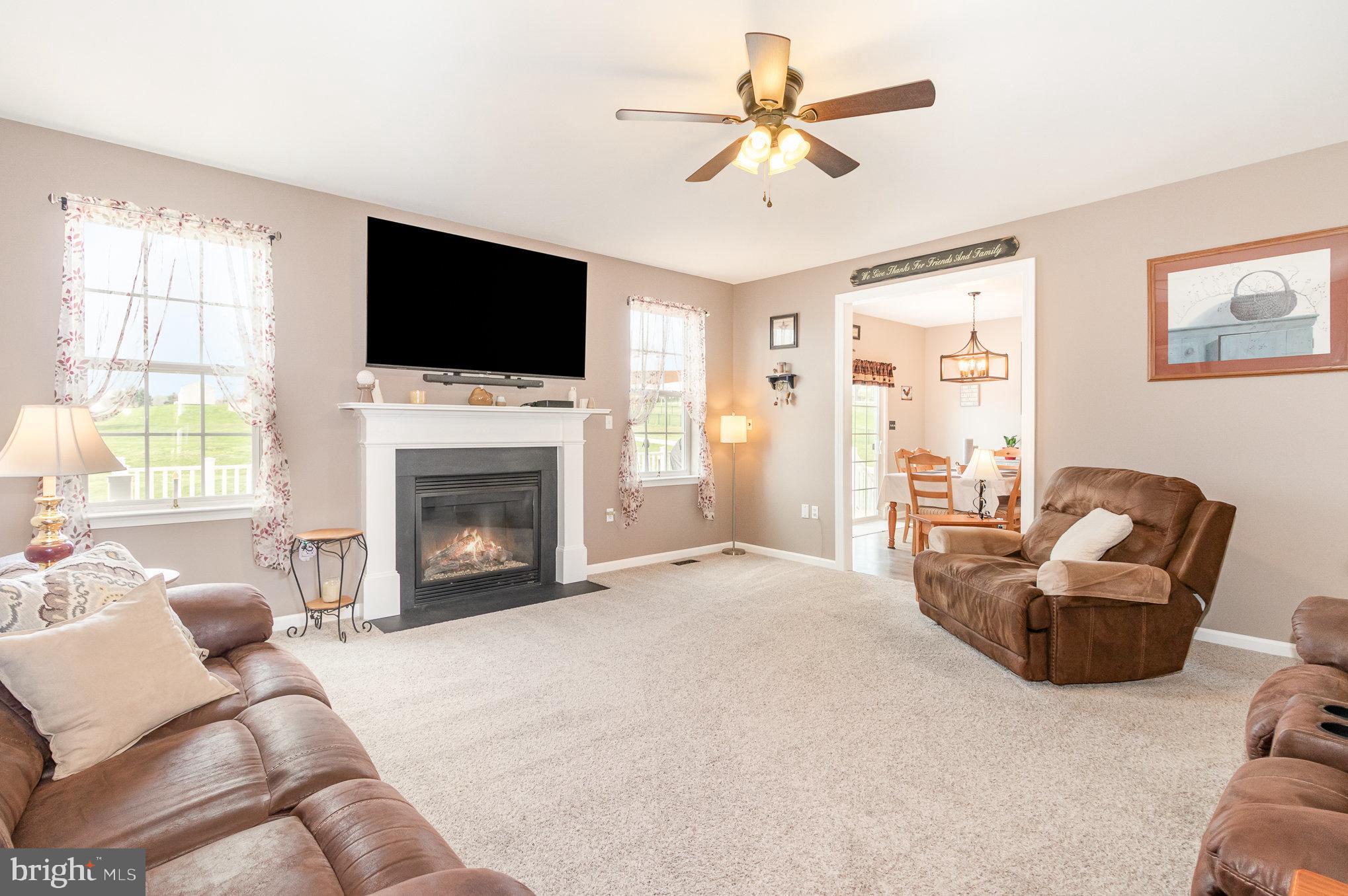 ROLLING HILLS ESTATES - Residential