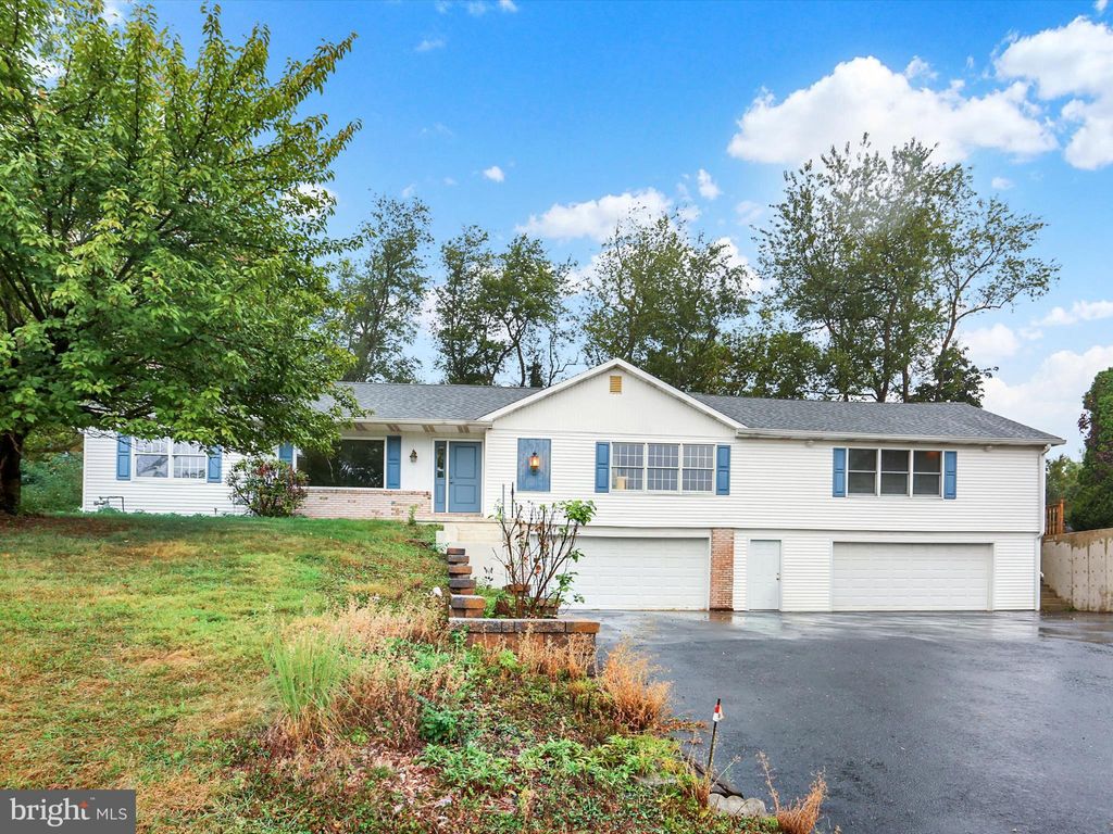 Photo of 317 Hillcrest Drive, NEW CUMBERLAND, PA 17070 (MLS # PAYK2090594)