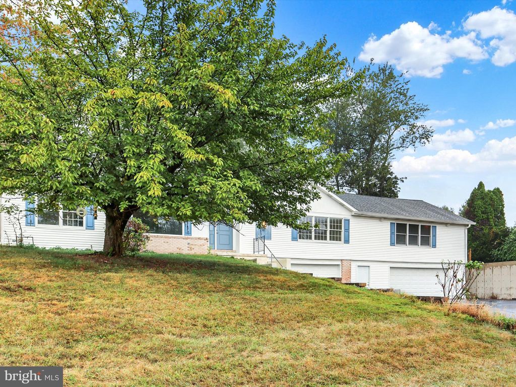 Photo of 317 Hillcrest Drive, NEW CUMBERLAND, PA 17070 (MLS # PAYK2090594)