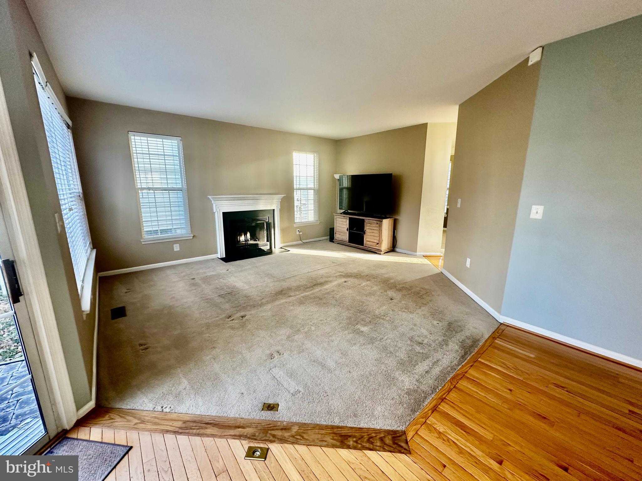 SOUTH RIDING - Residential