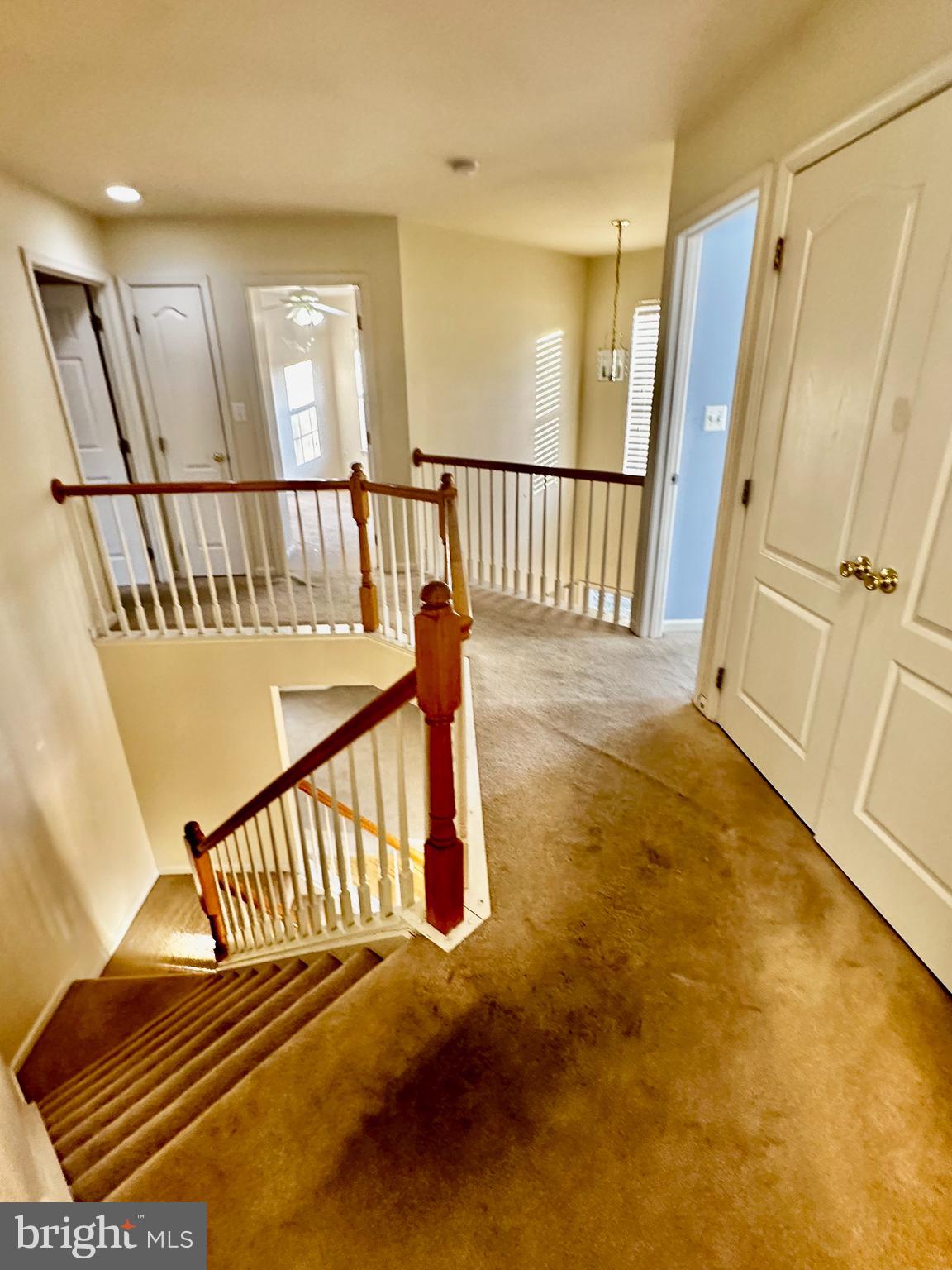 SOUTH RIDING - Residential