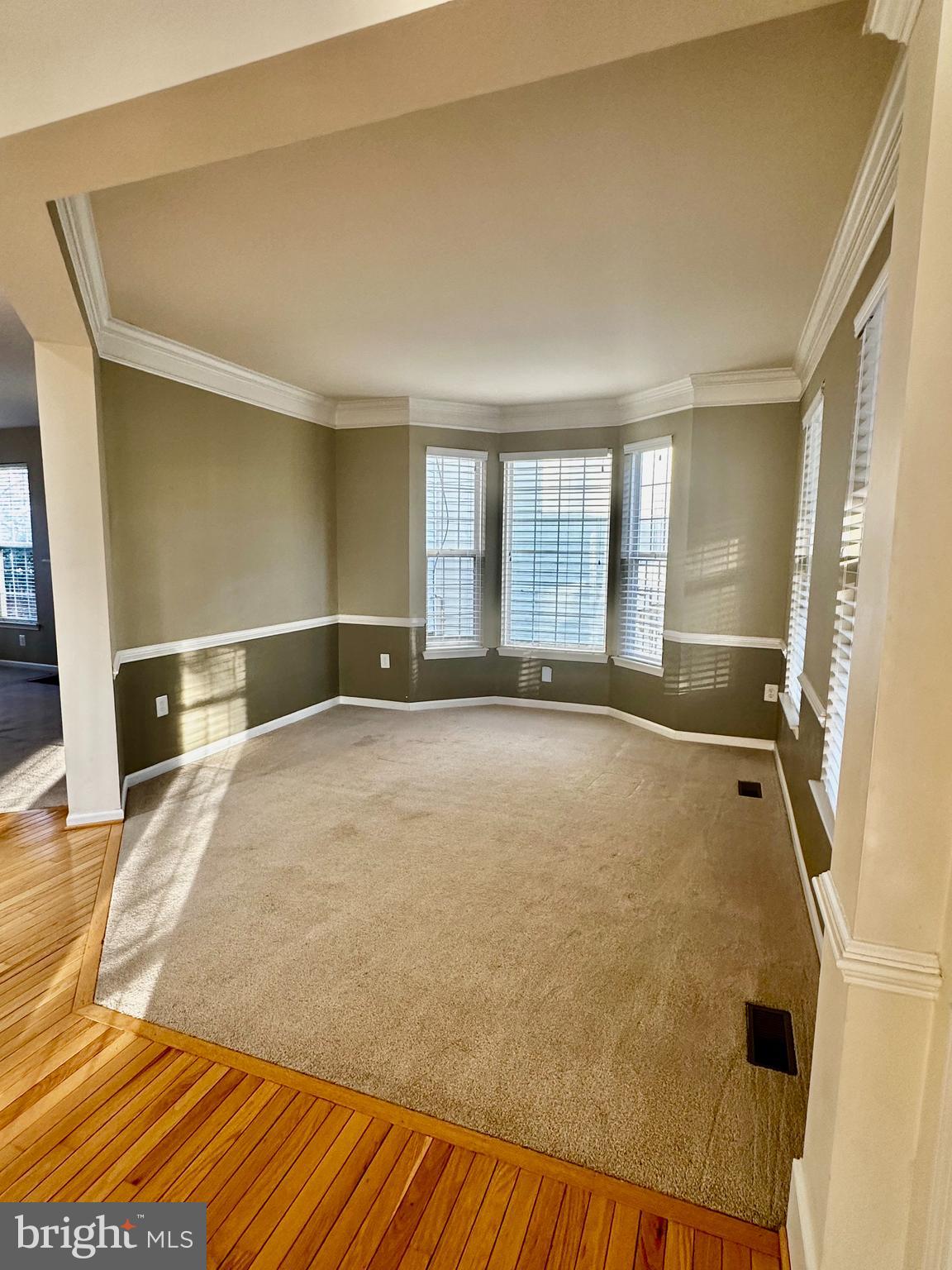 SOUTH RIDING - Residential