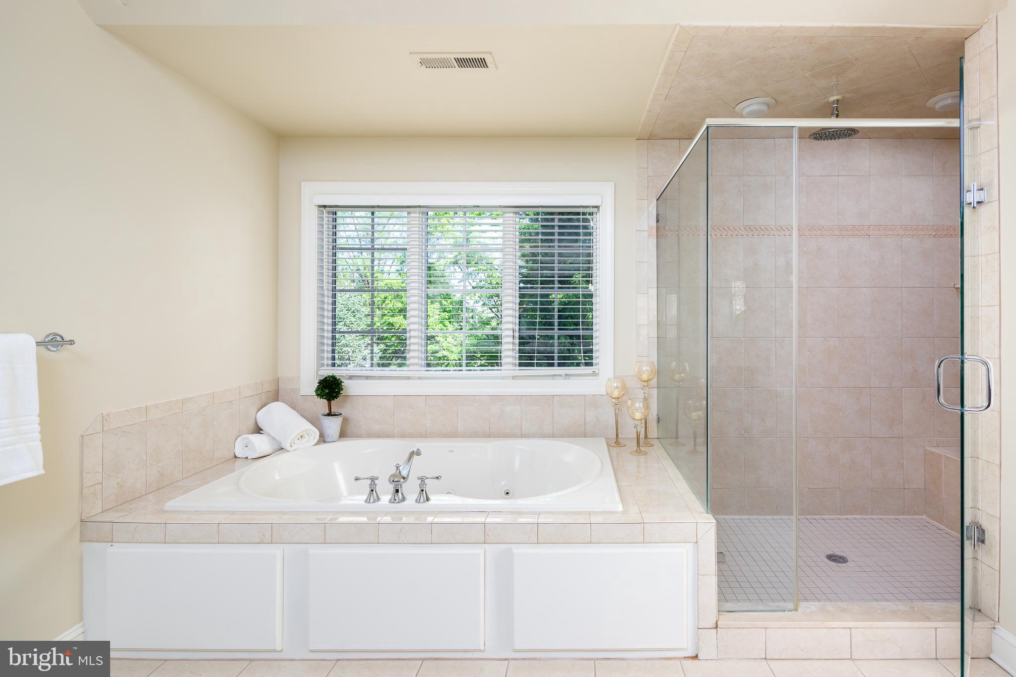 WHITEGATE - Residential