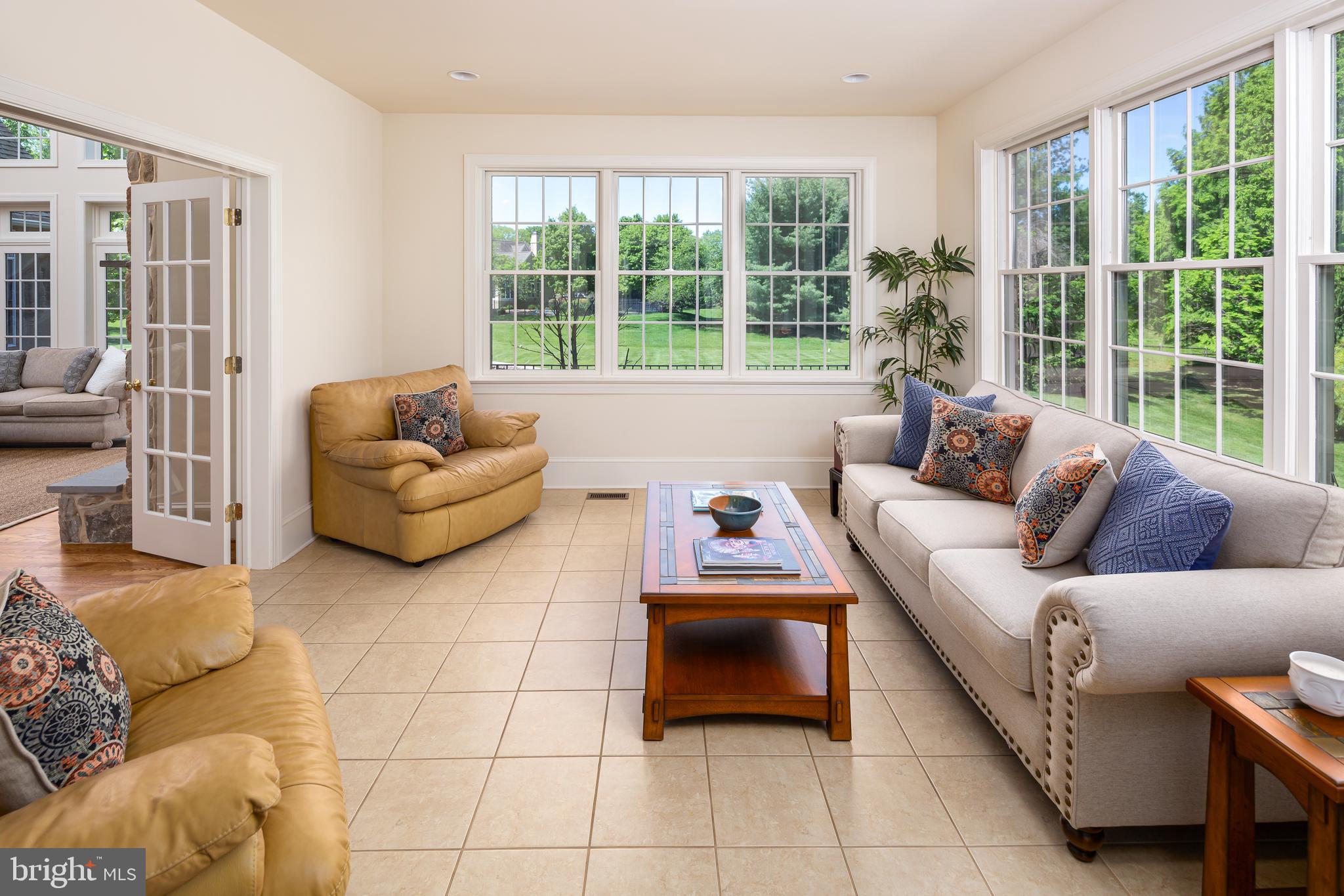 WHITEGATE - Residential