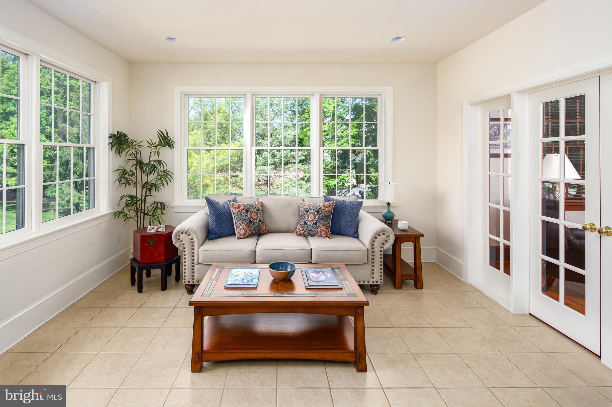 WHITEGATE - Residential