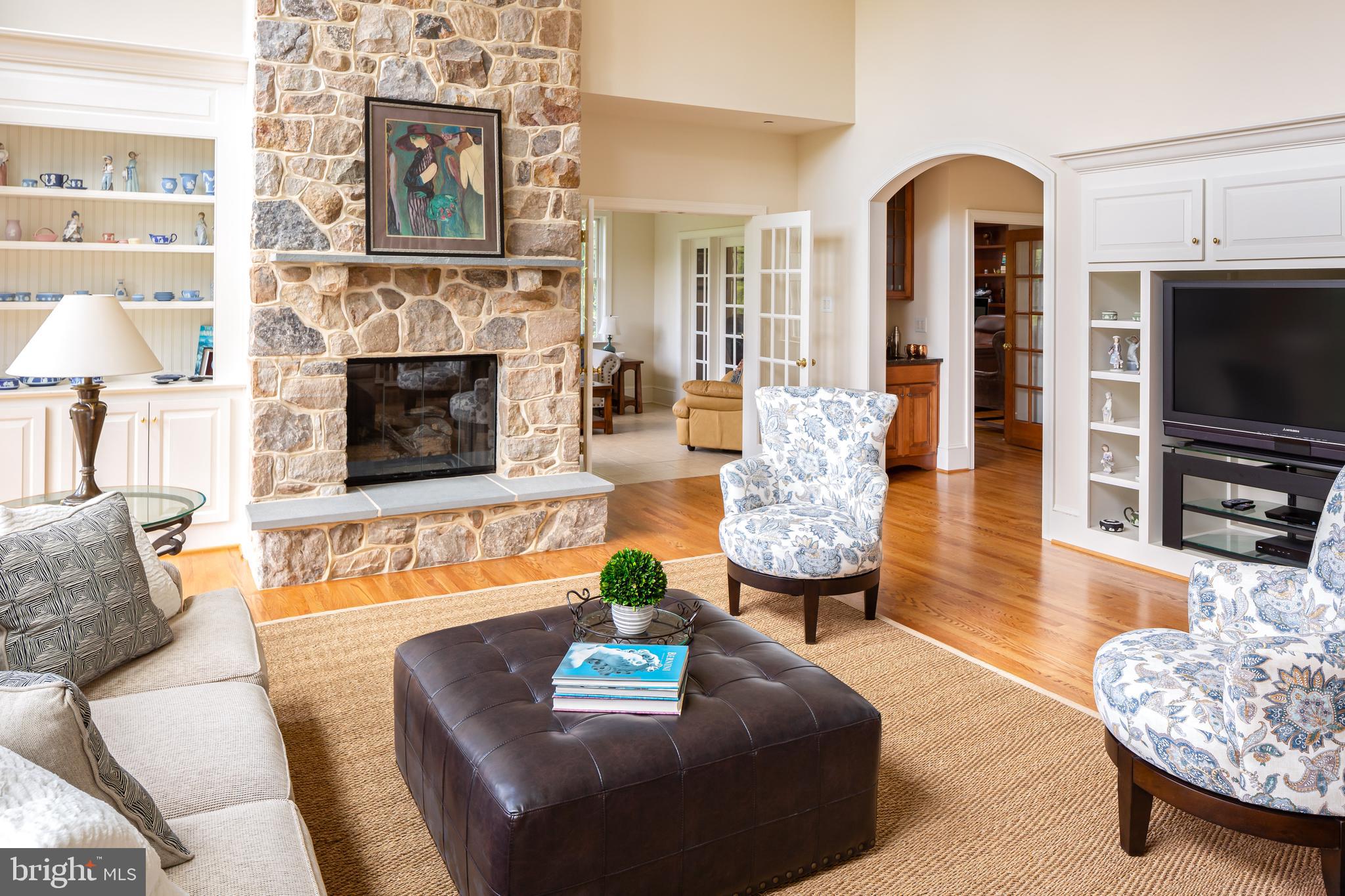 WHITEGATE - Residential