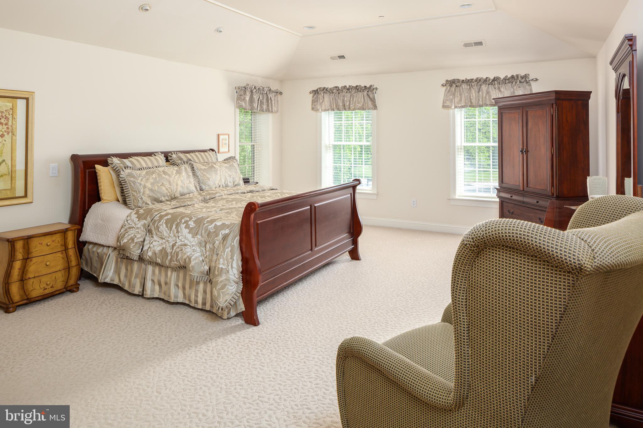 WHITEGATE - Residential