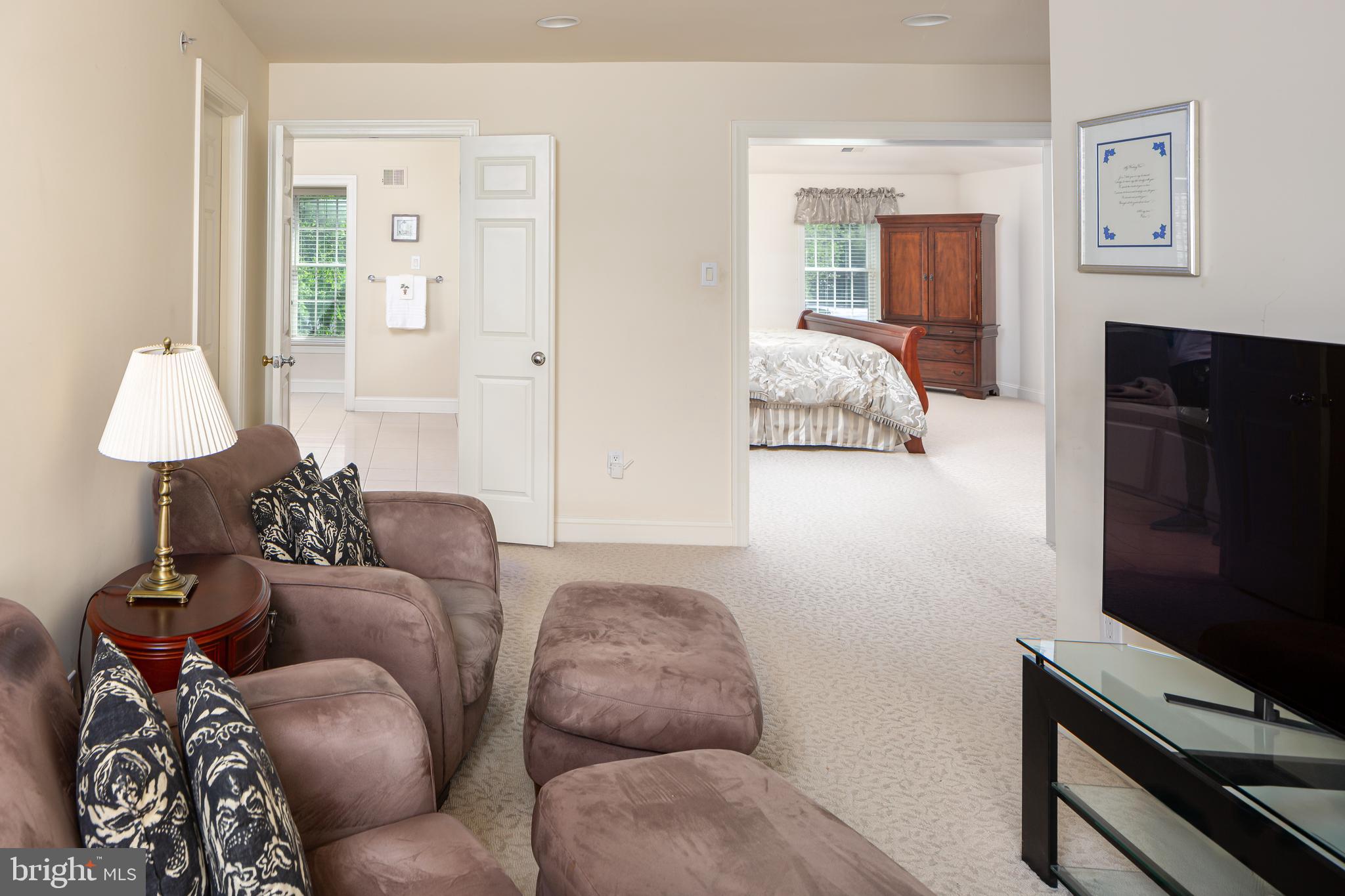 WHITEGATE - Residential