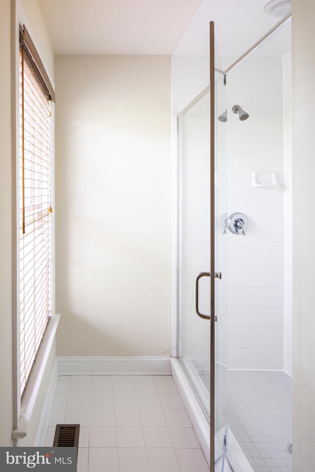 WHITEGATE - Residential