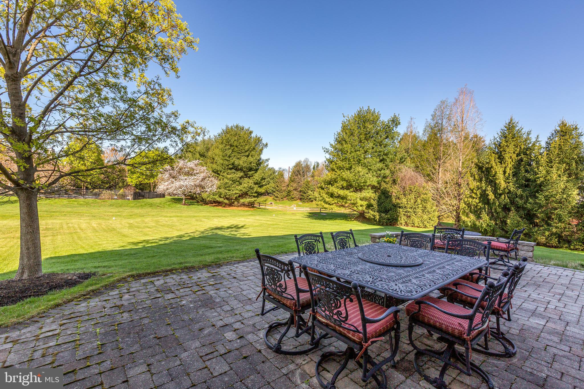 WHITEGATE - Residential