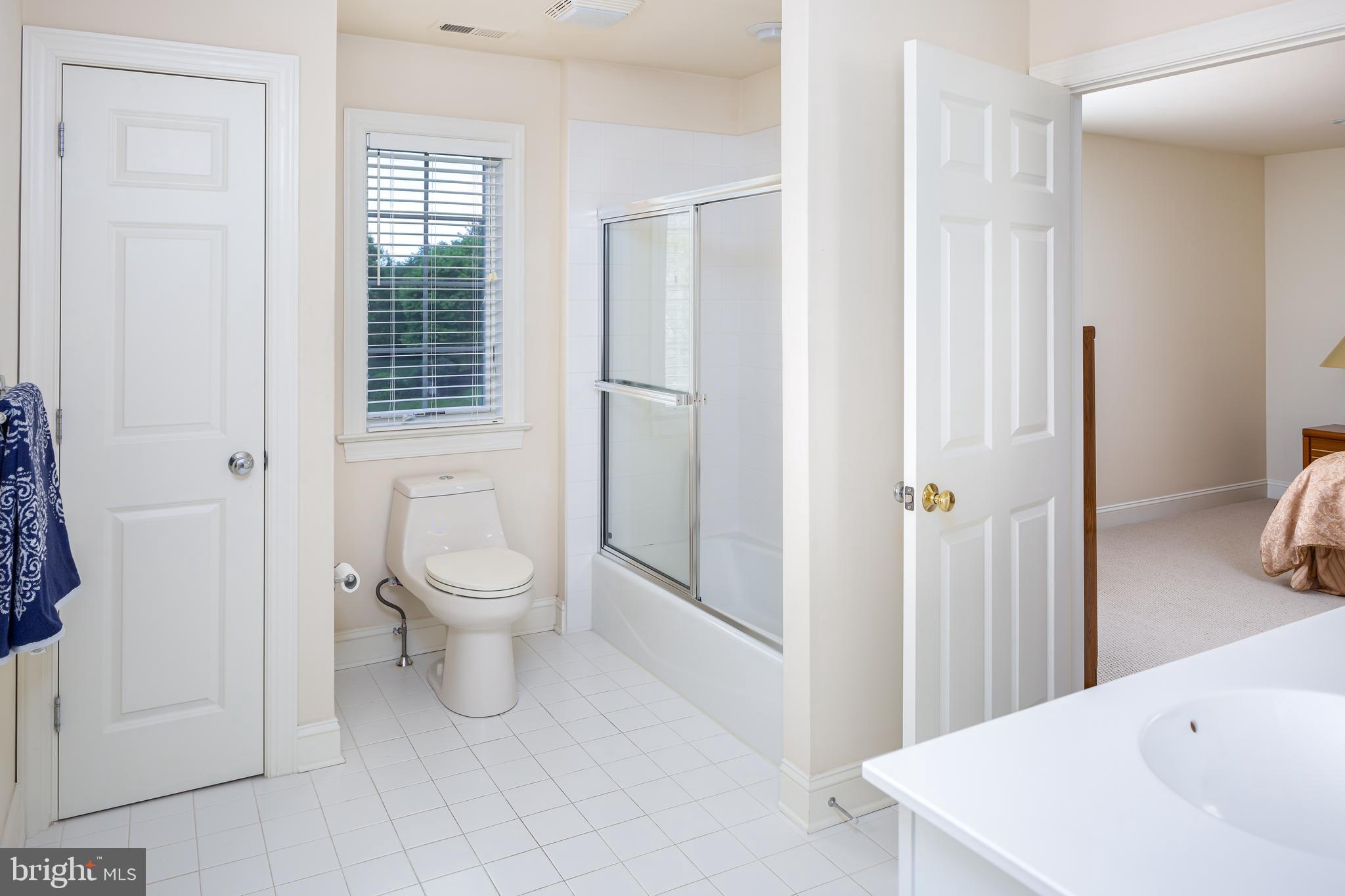 WHITEGATE - Residential