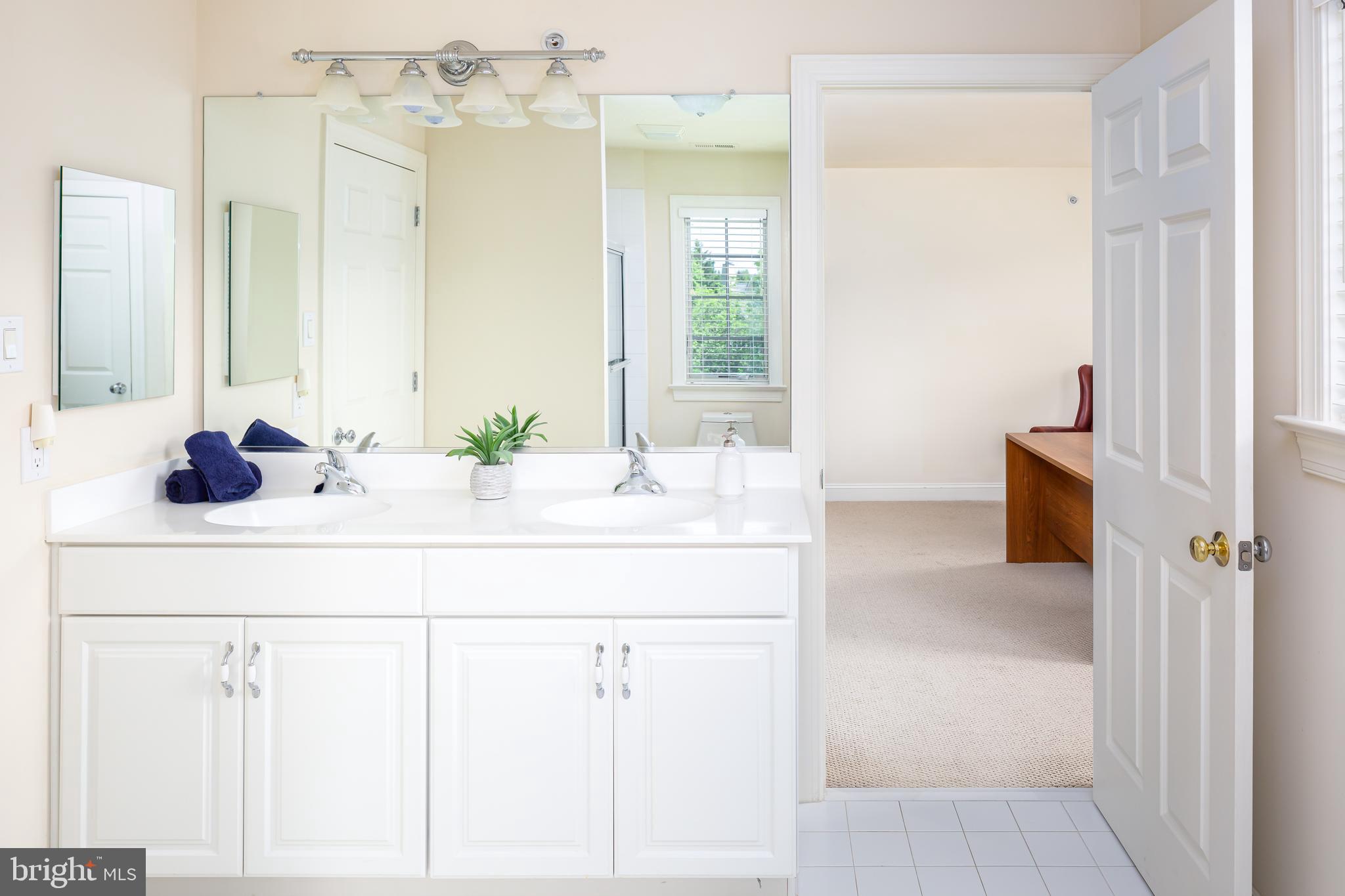 WHITEGATE - Residential