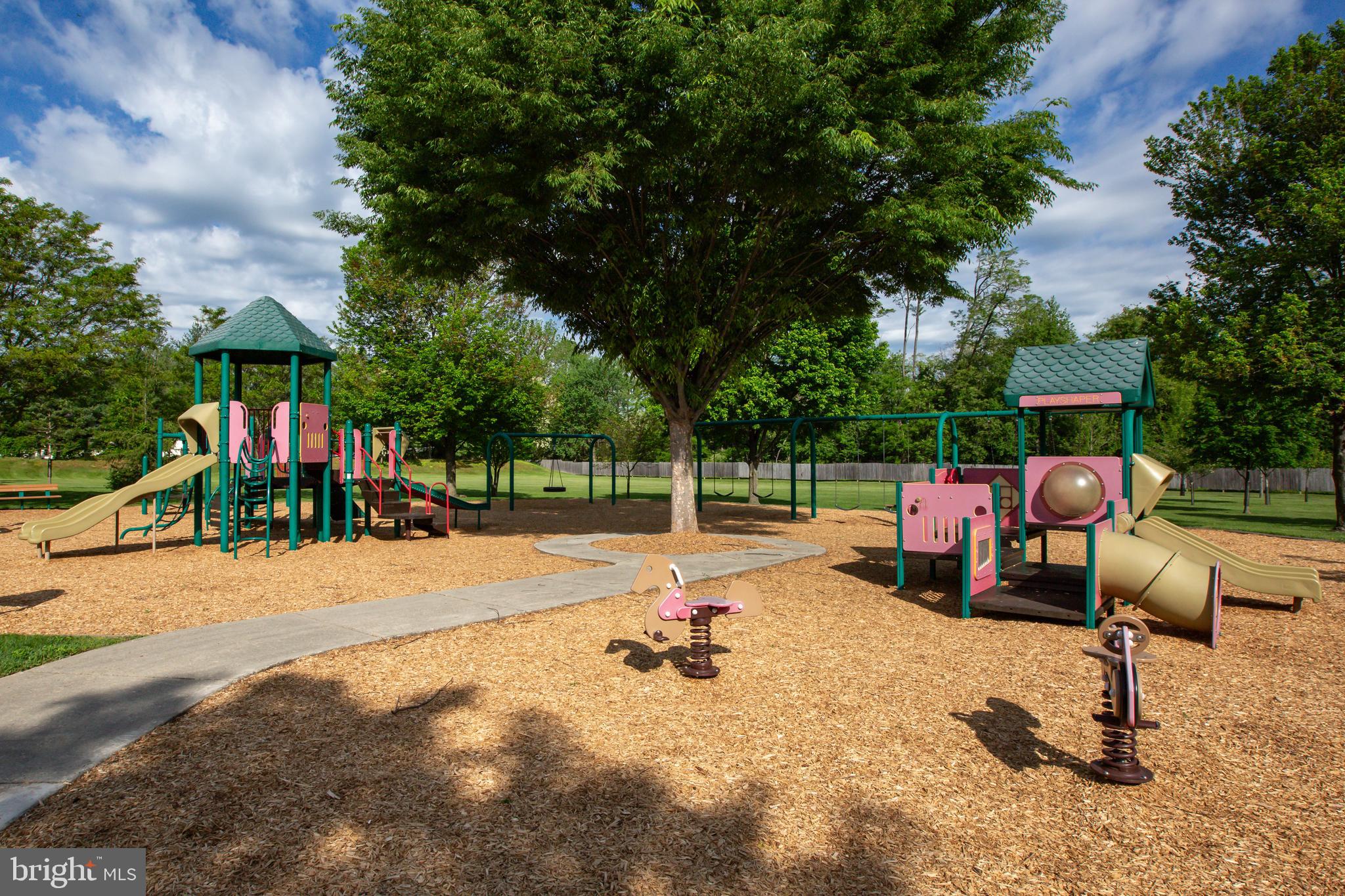 WHITEGATE - Residential