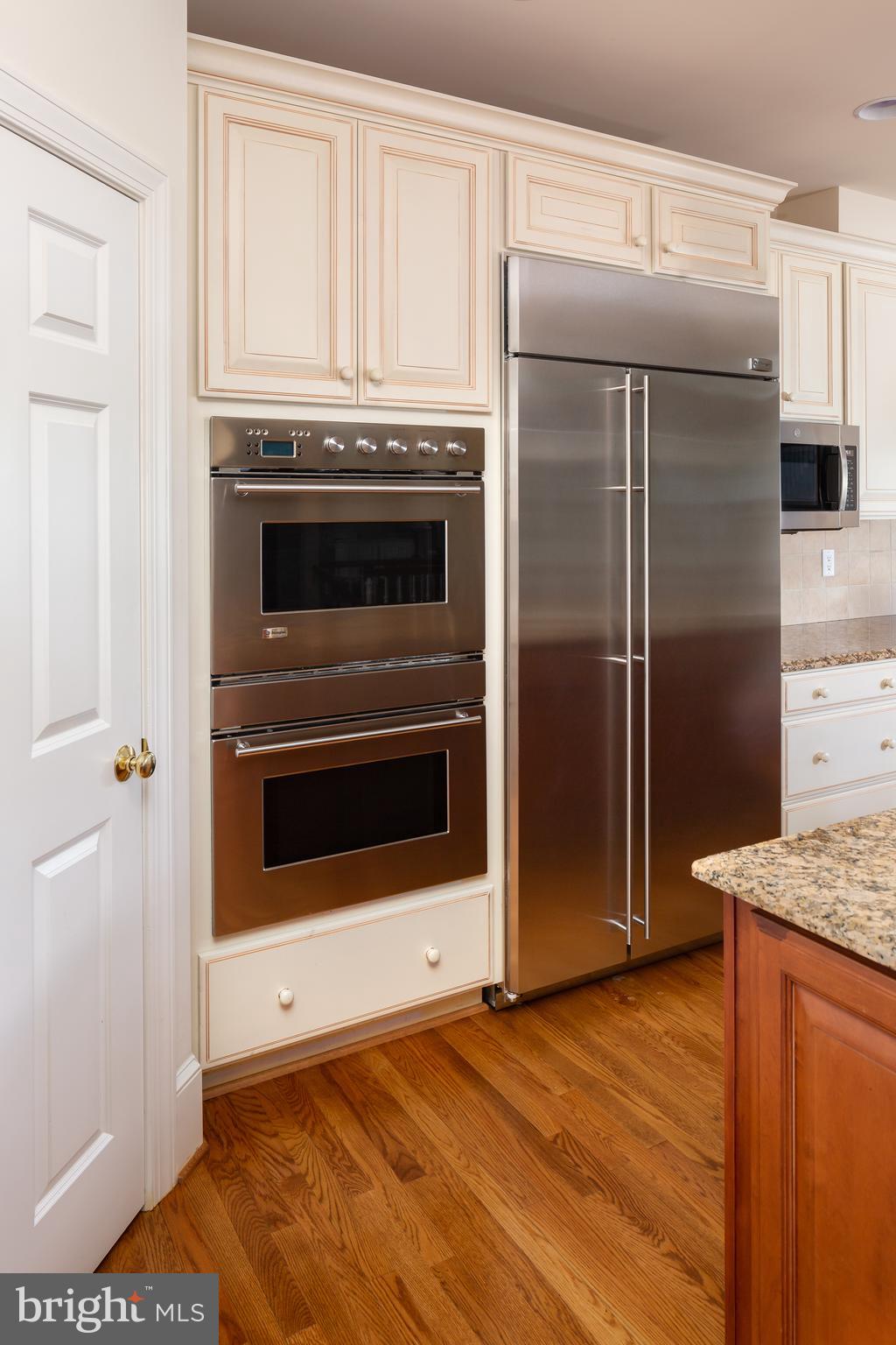 WHITEGATE - Residential