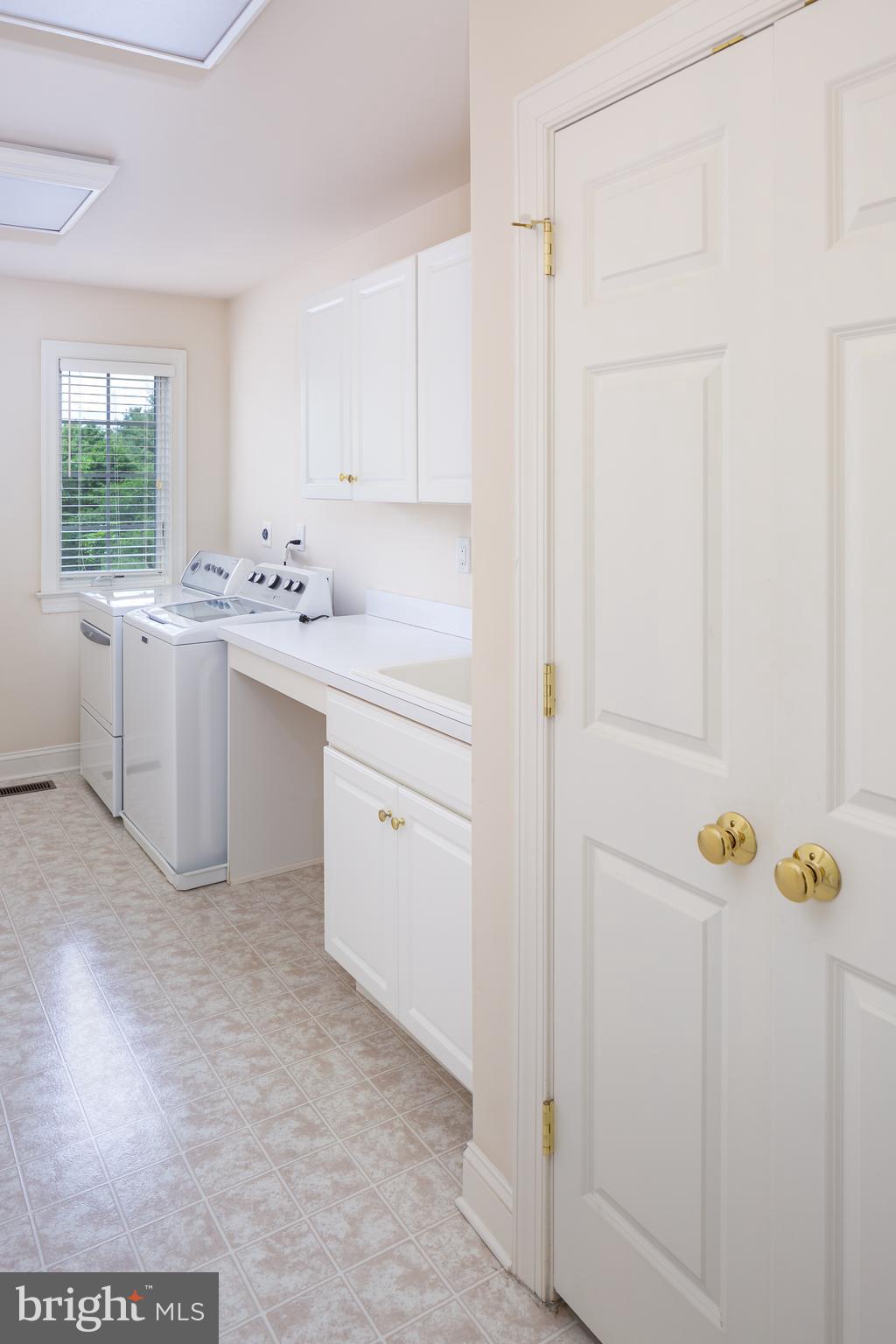 WHITEGATE - Residential