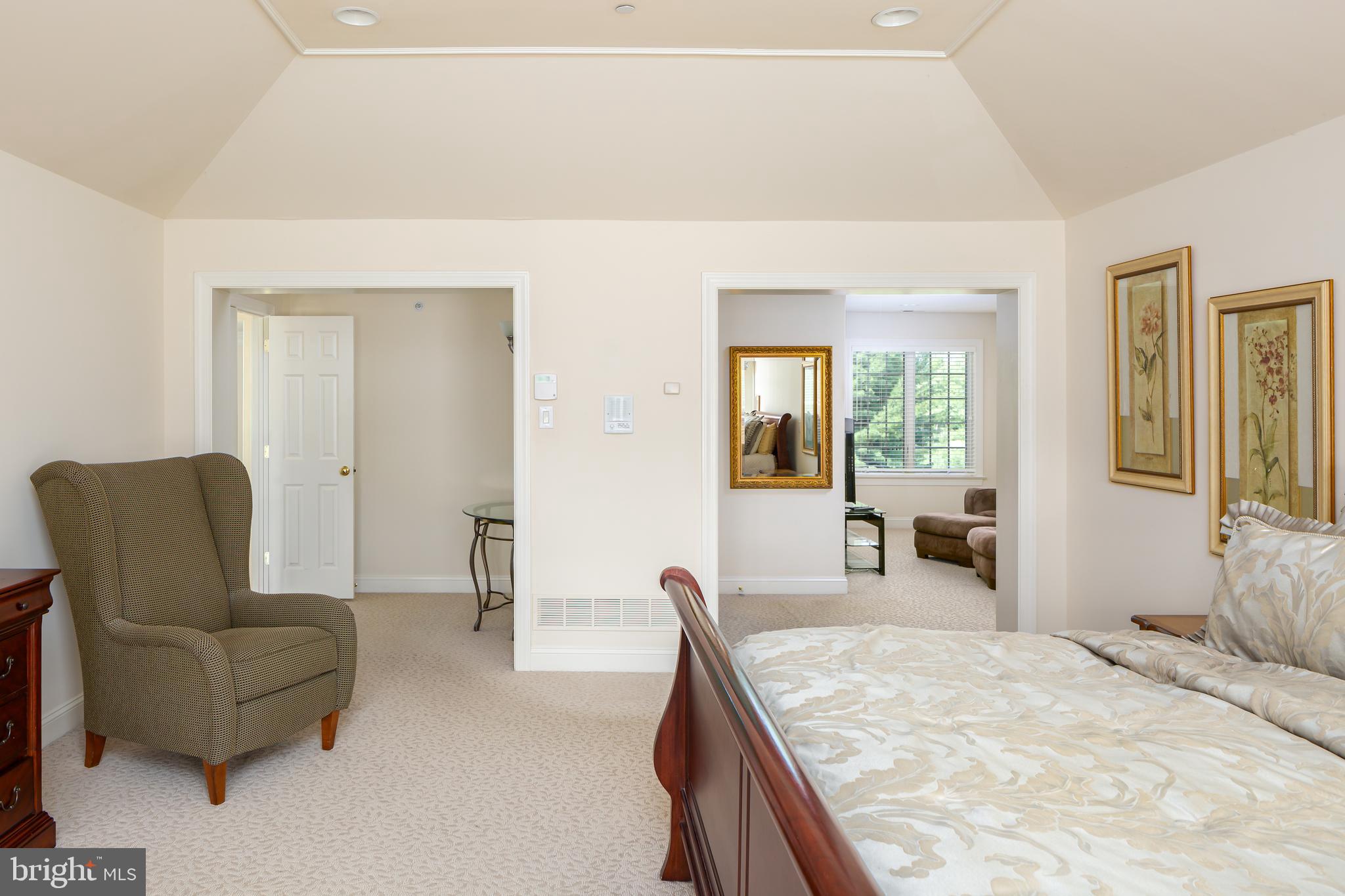 WHITEGATE - Residential