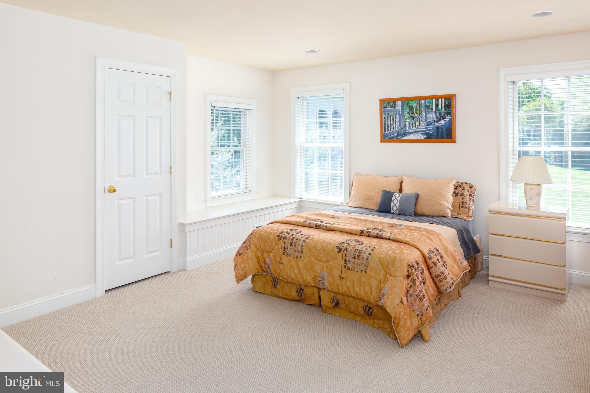 WHITEGATE - Residential