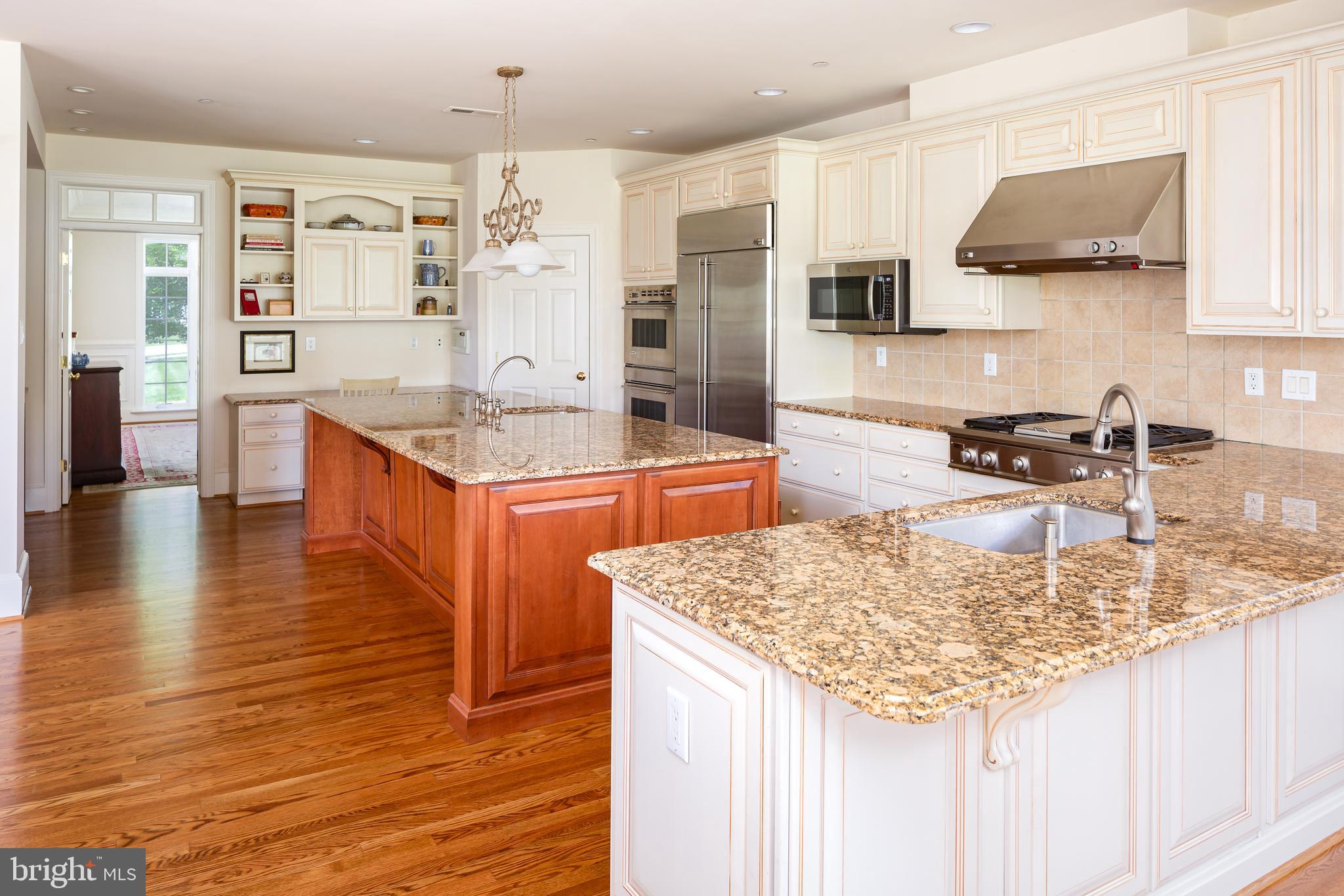 WHITEGATE - Residential