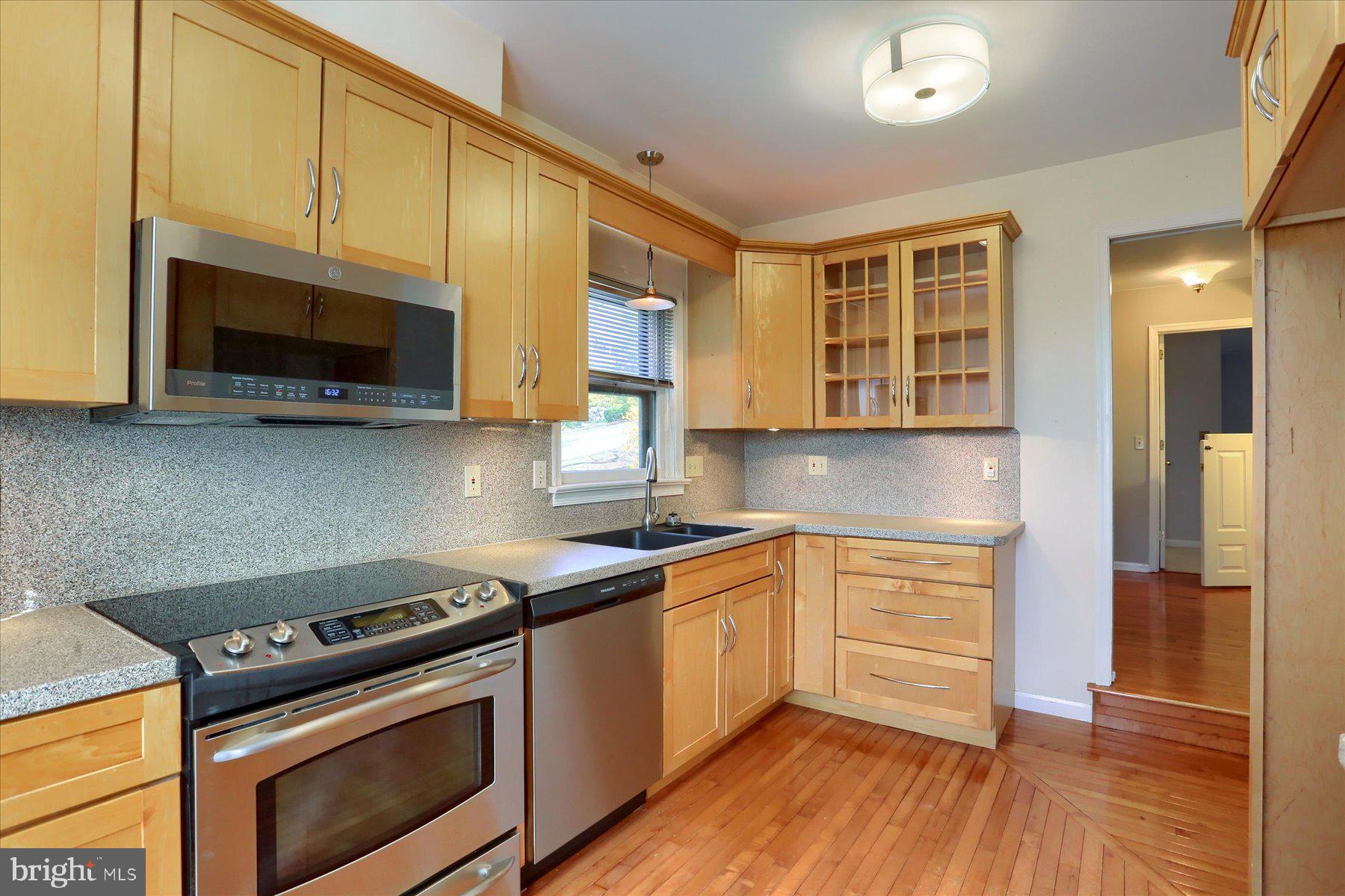 OAKMONT - Residential