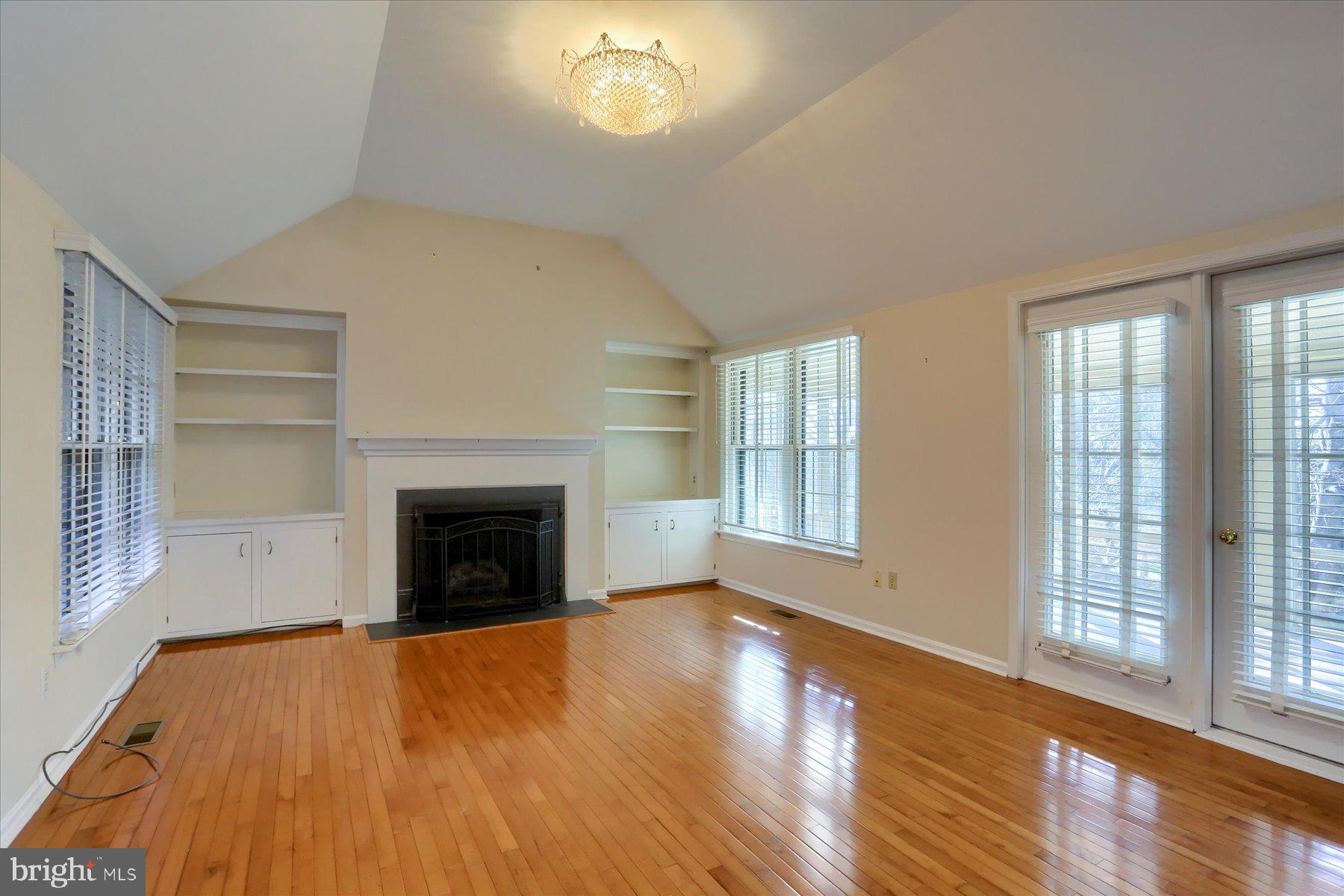 OAKMONT - Residential