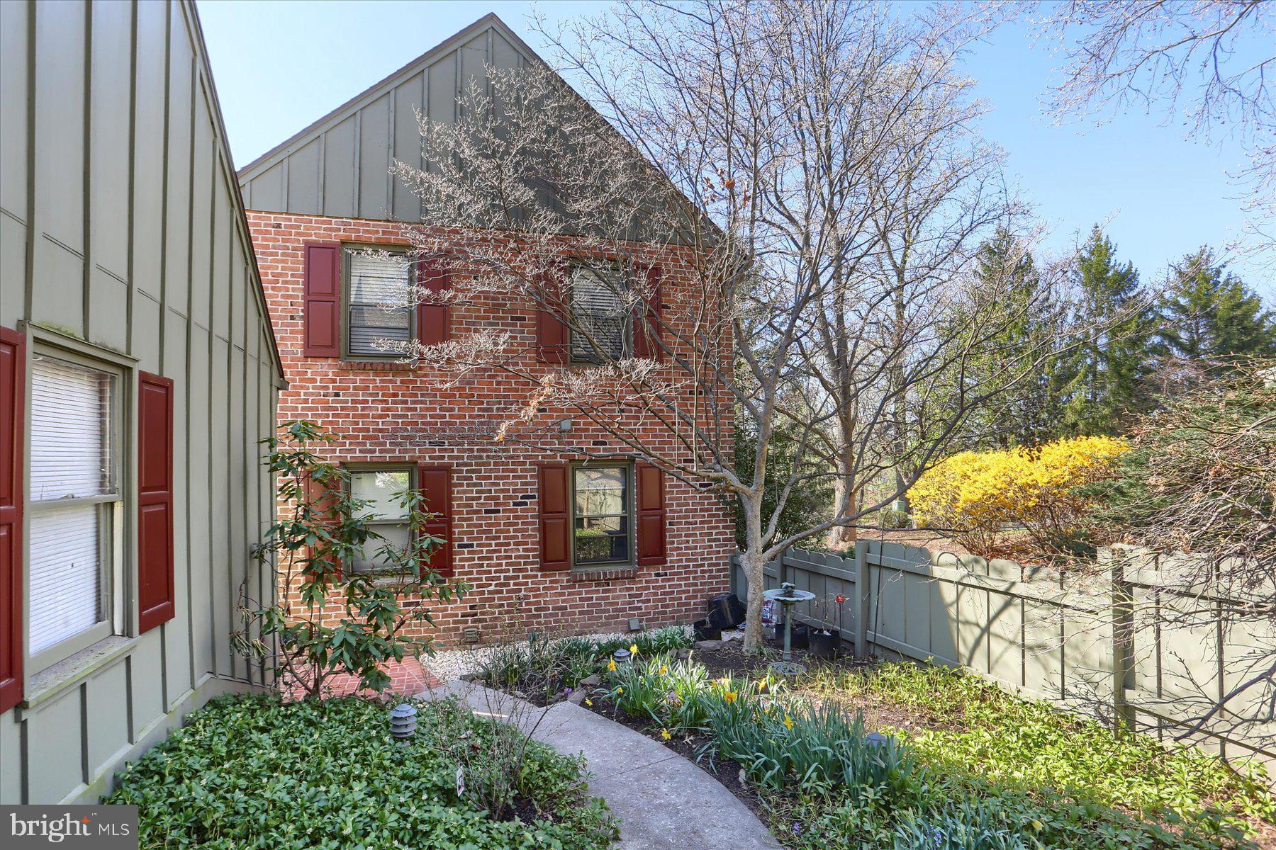 OAKMONT - Residential