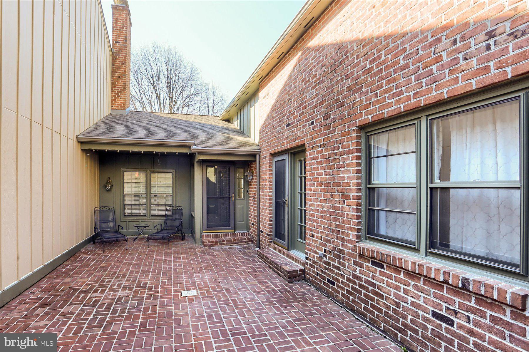 OAKMONT - Residential