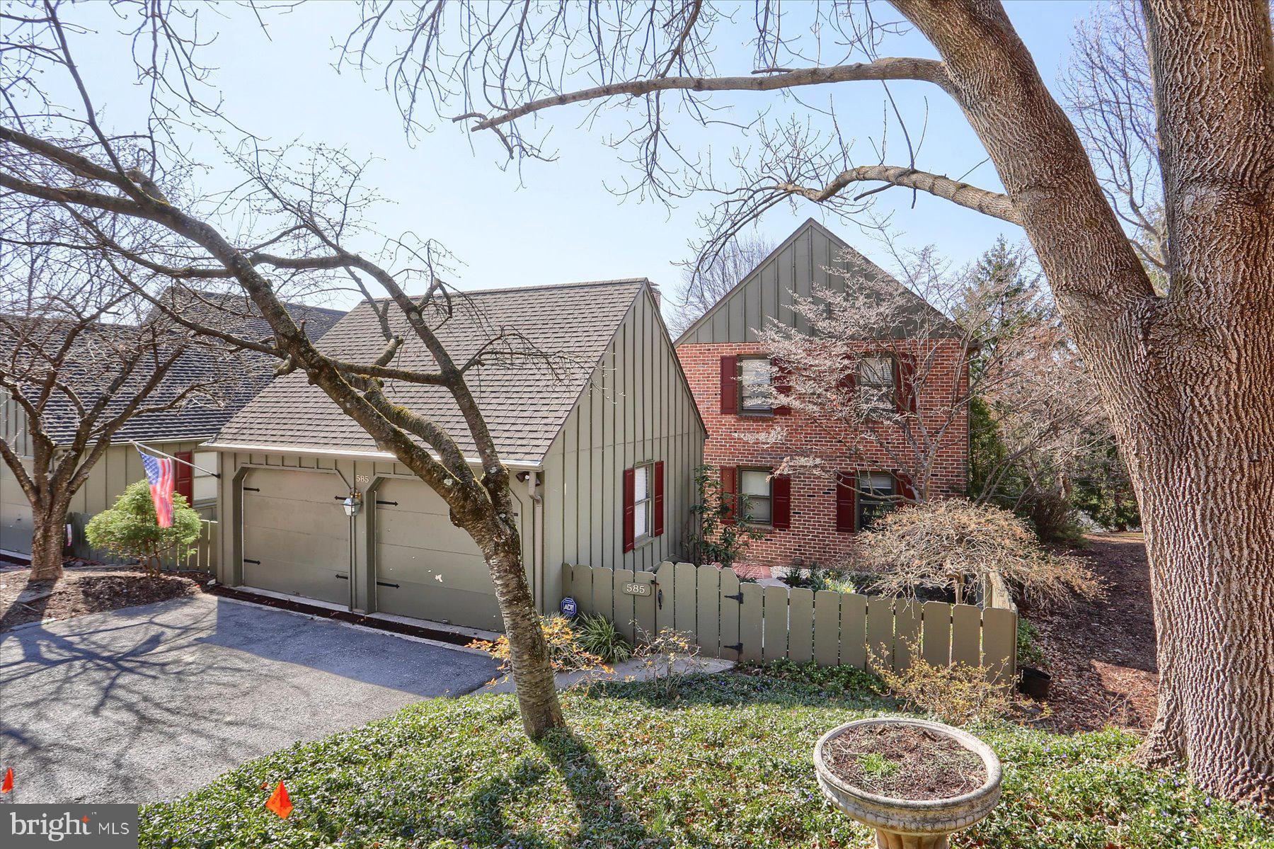 OAKMONT - Residential