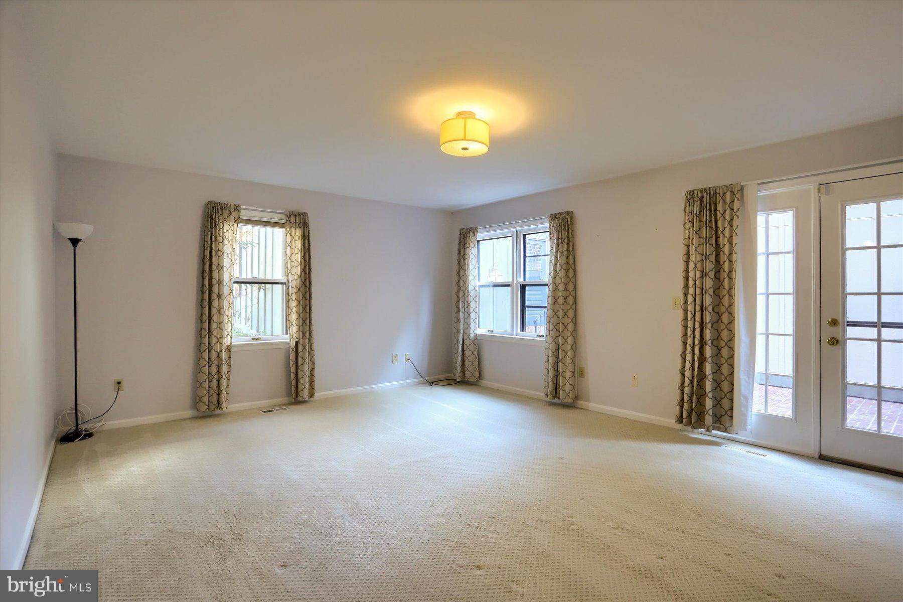 OAKMONT - Residential