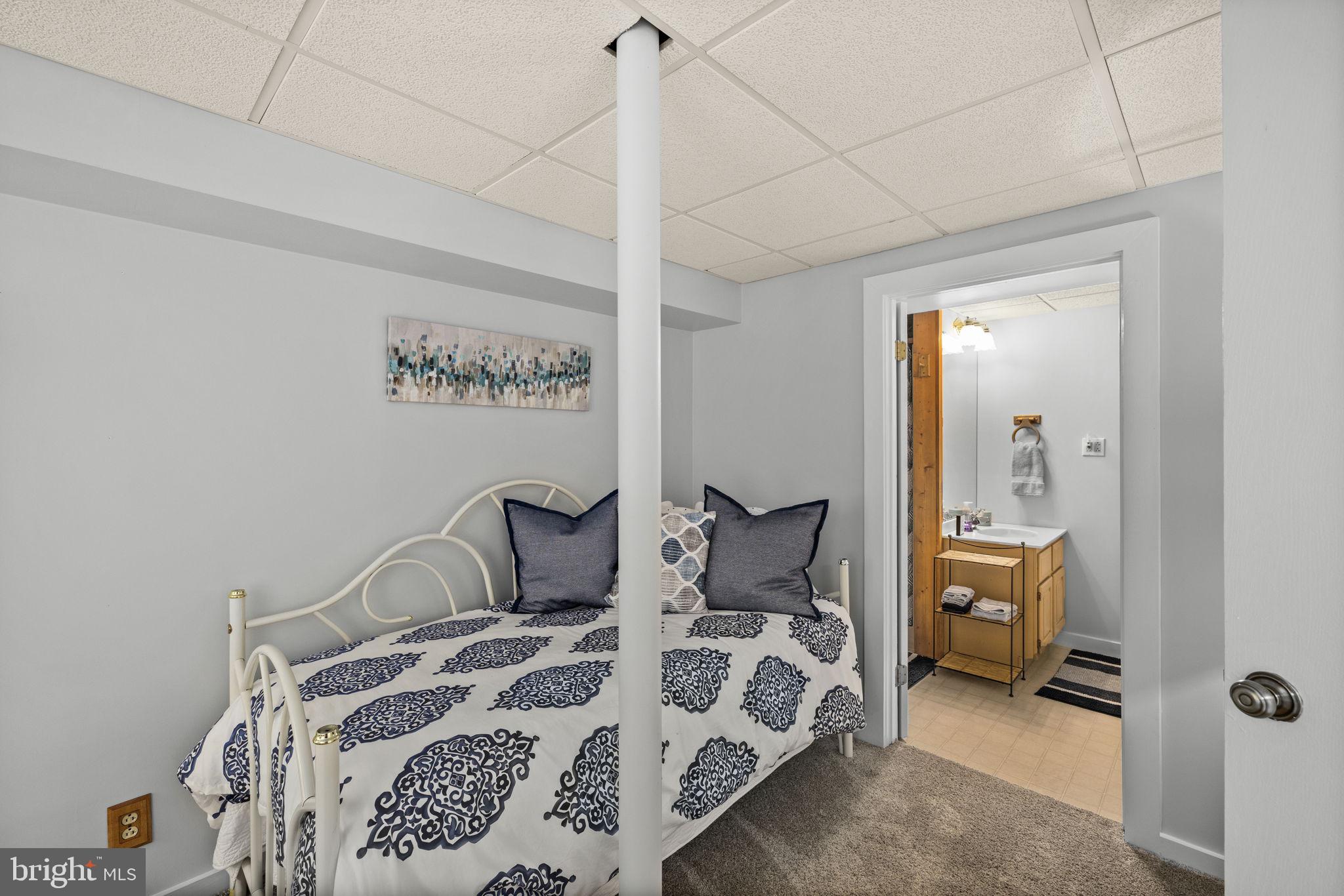 BEAR CASTLE - Residential