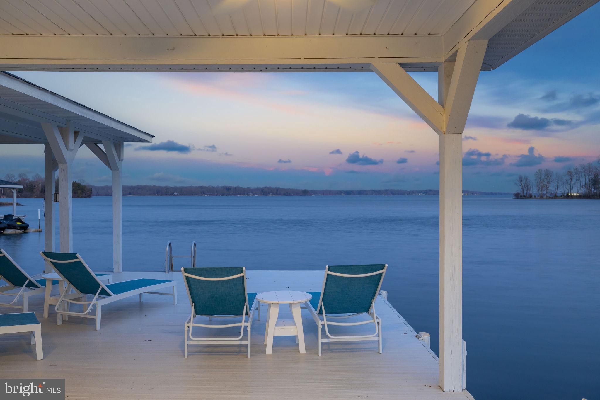 BEAR CASTLE - Residential